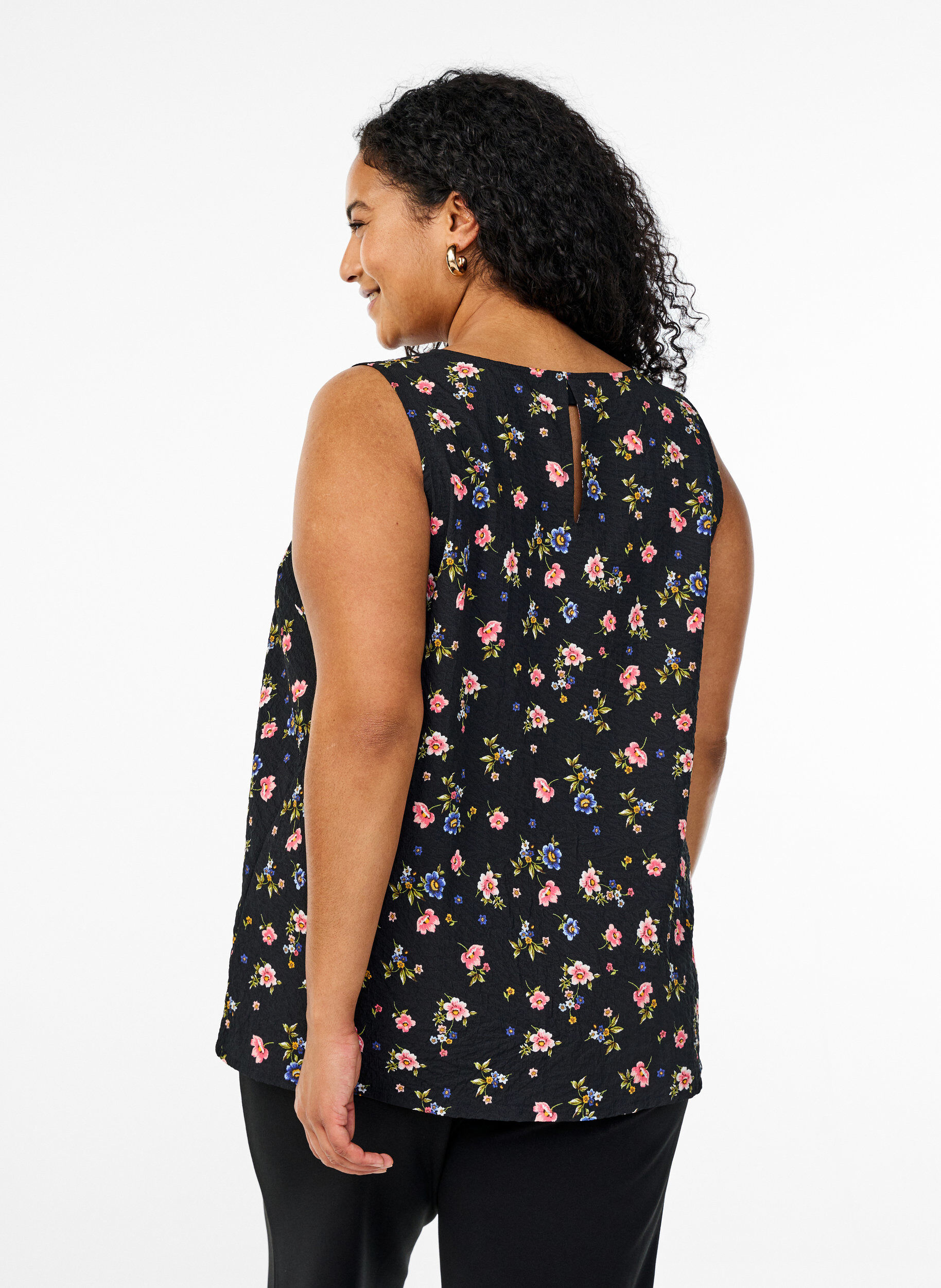 Zizzi FLASH - Top bez rekaw&oacute;w z tekstura, Czarne, Model image number 2