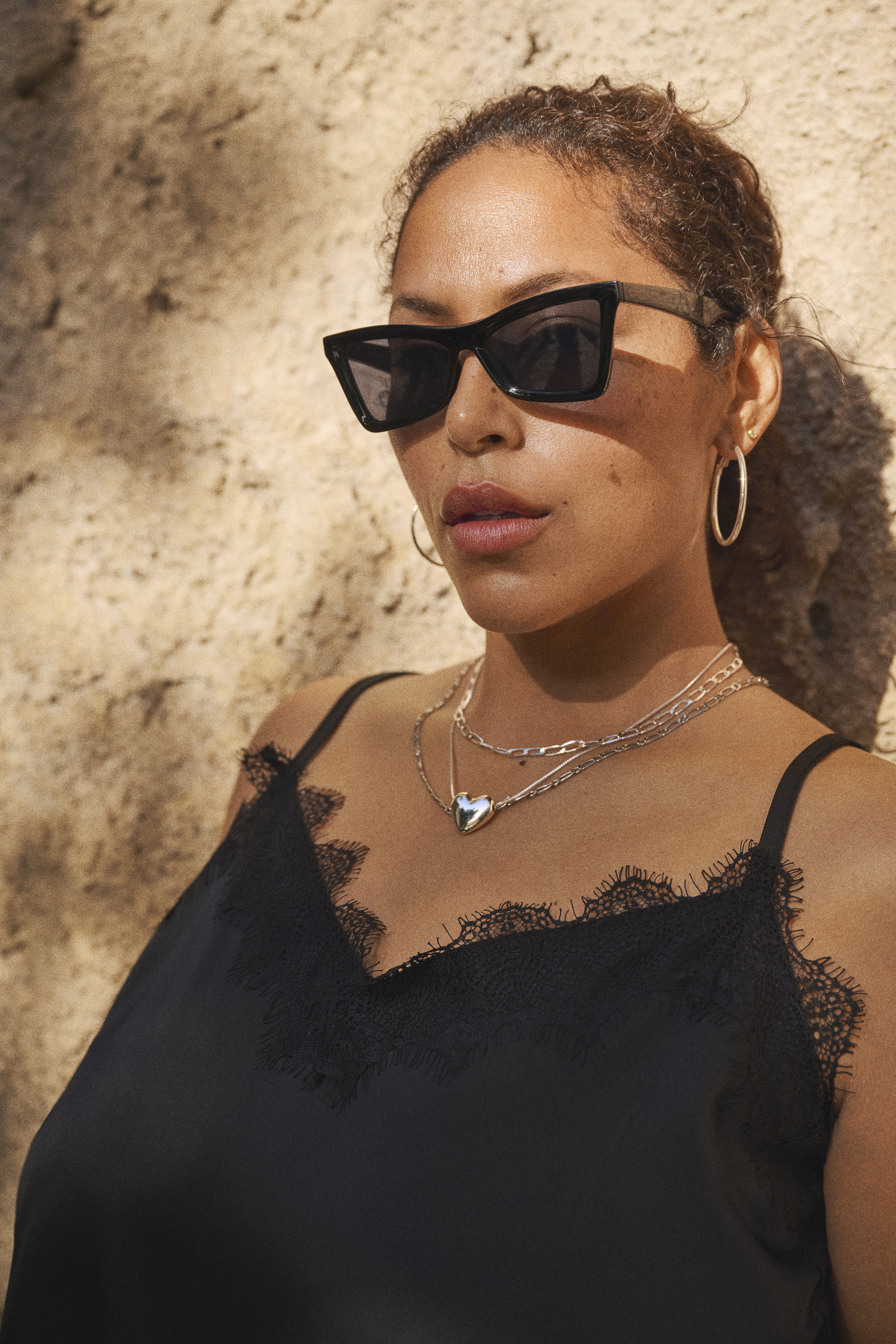 Zizzi Satyna z koronkowymi wykończeniami, , Model