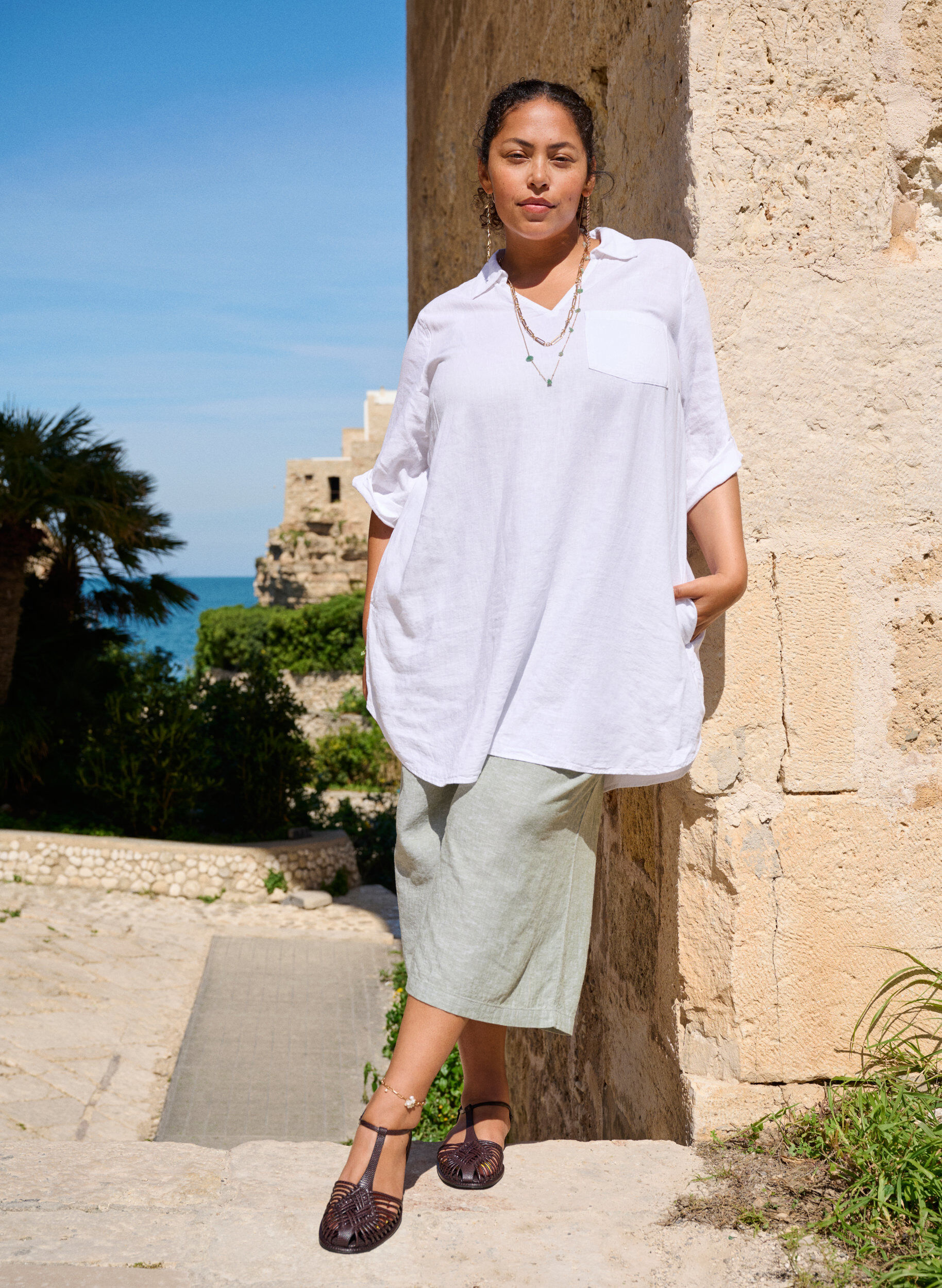 Zizzi Przyciete spodnie z lnu i wiskozy, Zielony, Image image number 0