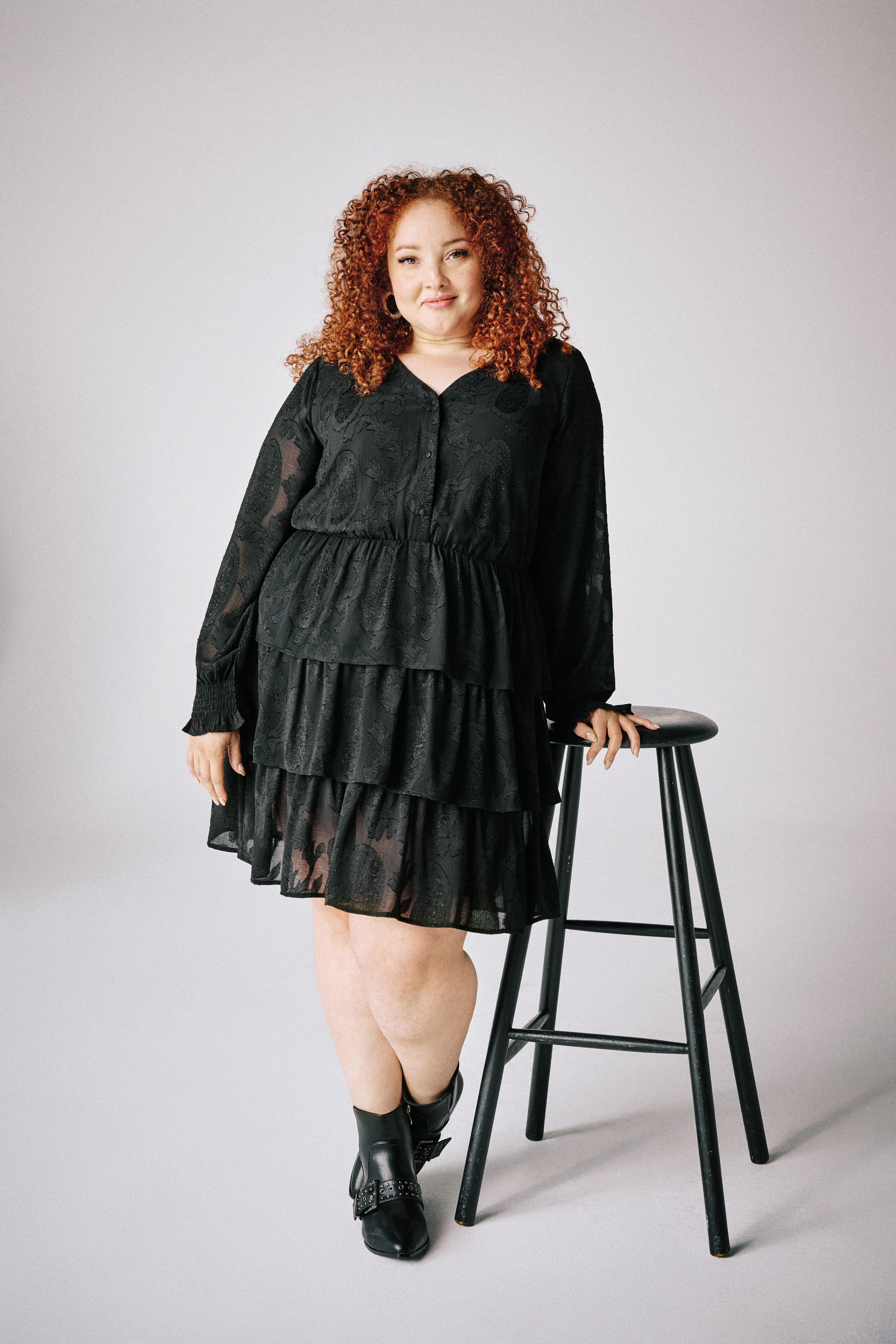 Sukienka z falbanami, , Model