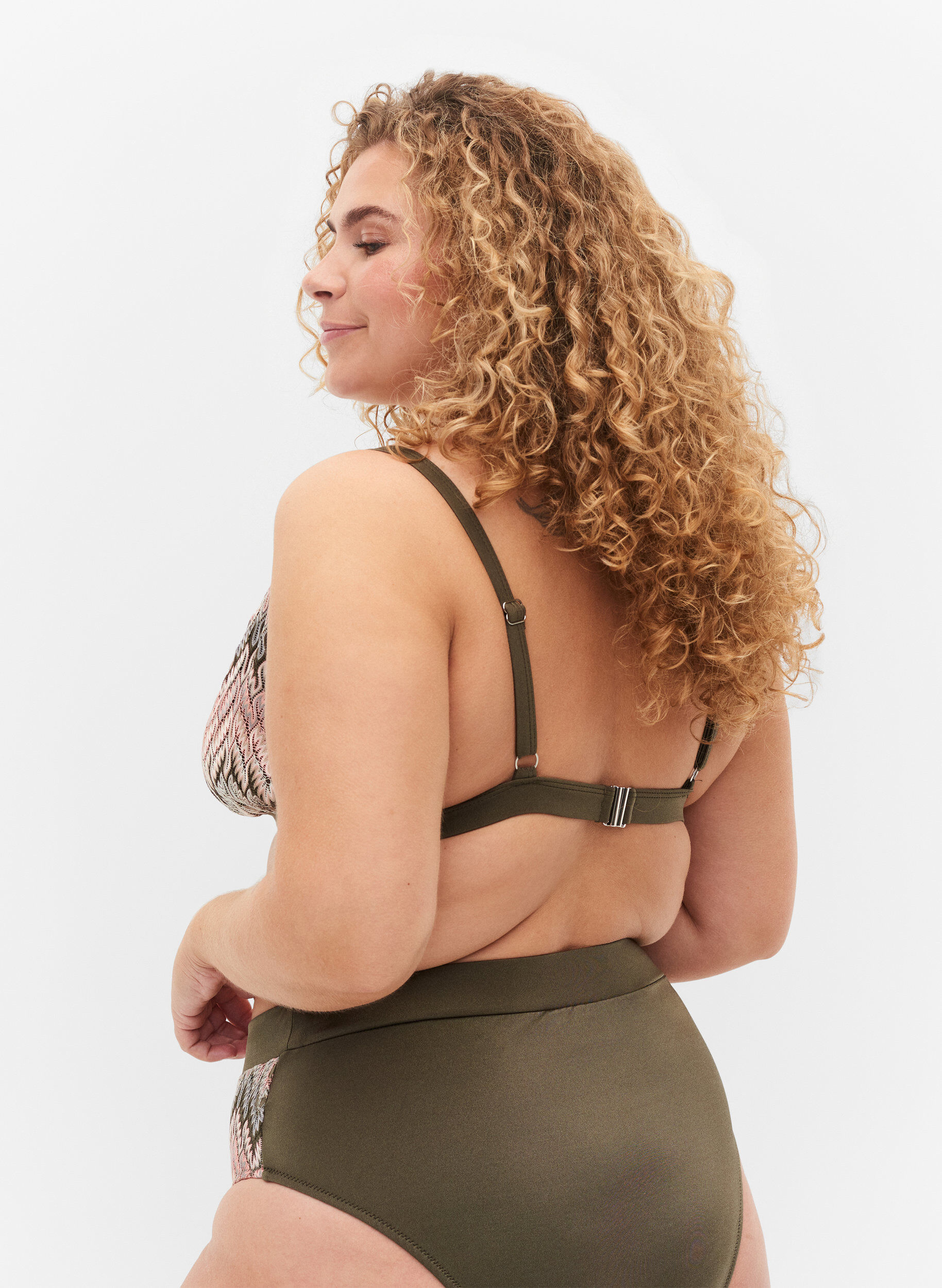 Zizzi Wzorzysta, tr&oacute;jkatna g&oacute;ra od bikini, Beech AOP, Model image number 1