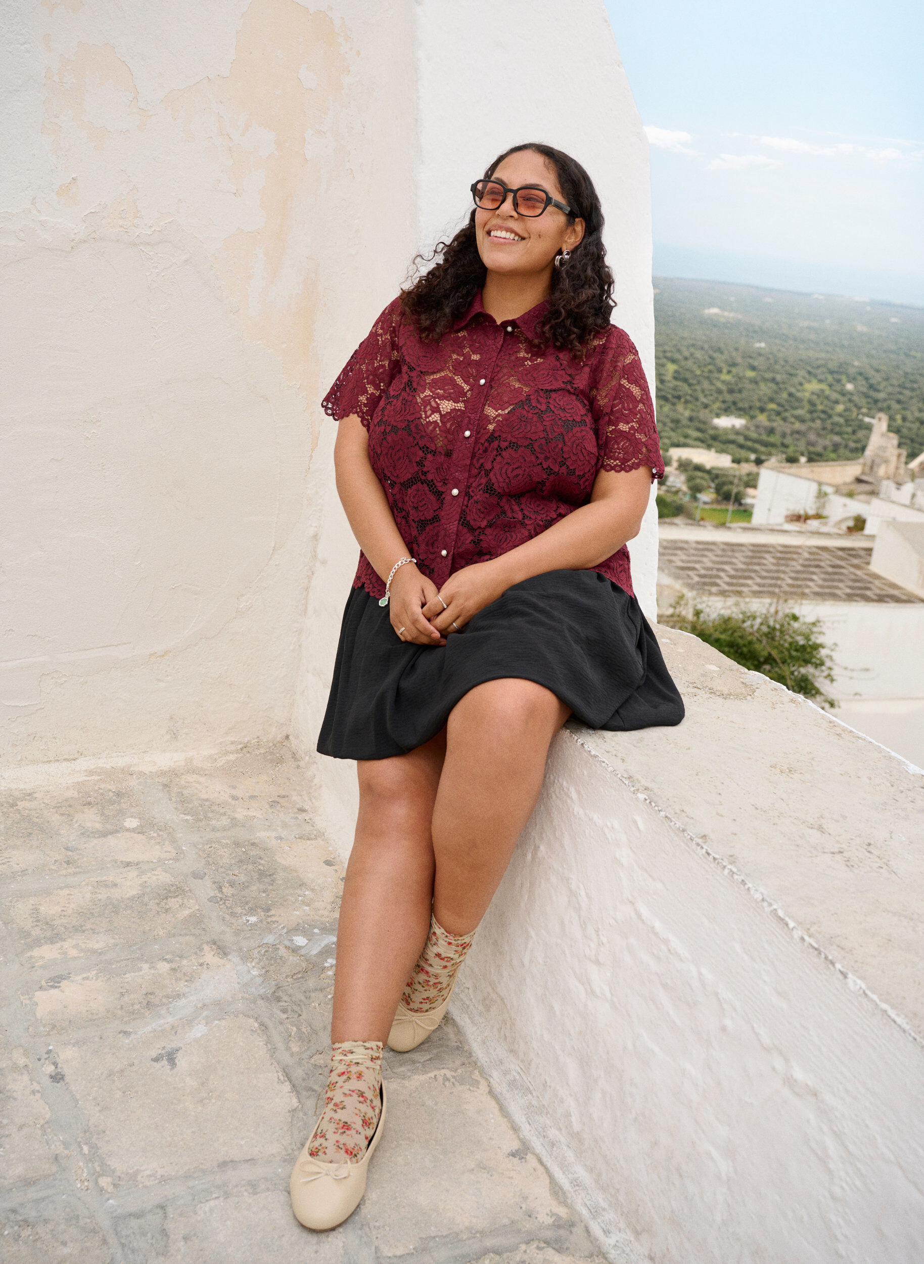 Zizzi Kr&oacute;tka sp&oacute;dniczka balonowa z&nbsp;elastycznym paskiem w&nbsp;talii, Czarne, Image image number 0