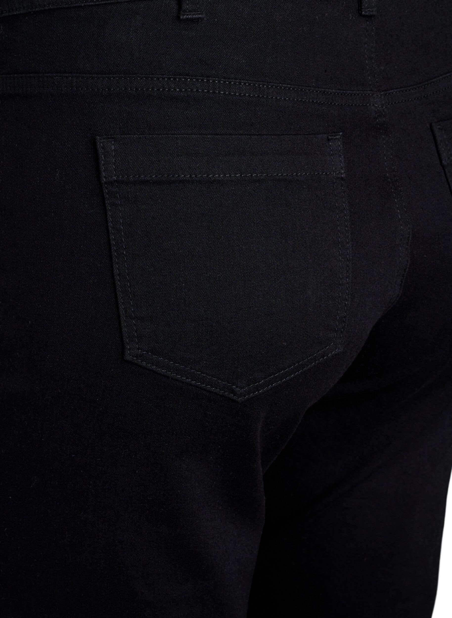 Zizzi Emily slim dopasowane spodnie jeansowe 3/4&rsquo;, Czarne, Packshot image number 3