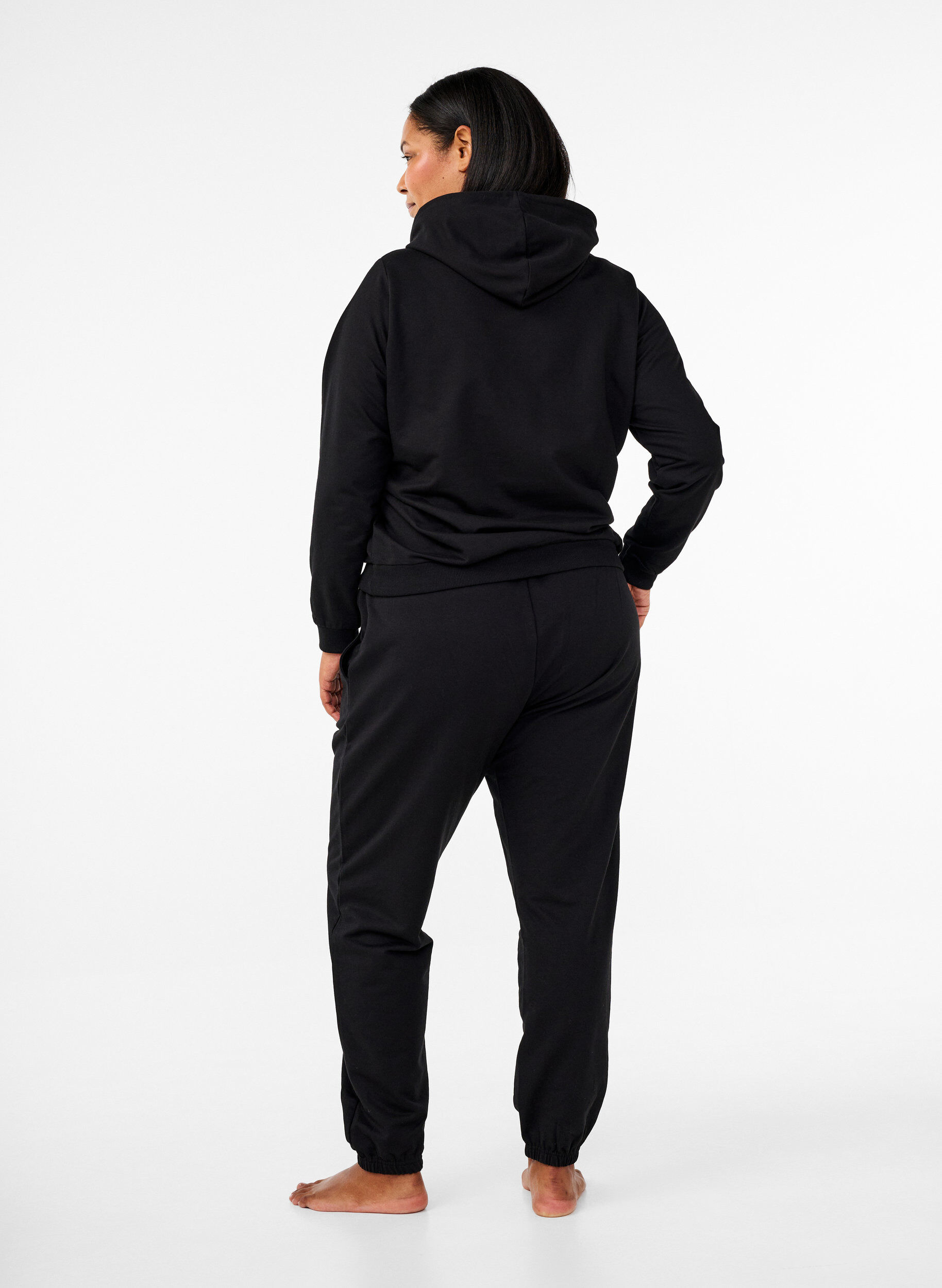 ZizziBluza z kapturem i nadrukiem, Czarne, Model image number 2
