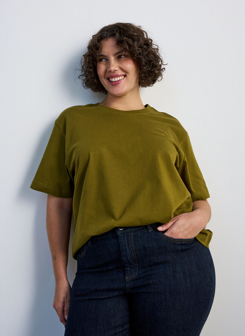 Bawelniana koszulka o pudelkowatym kroju, 2262, Model image number 0