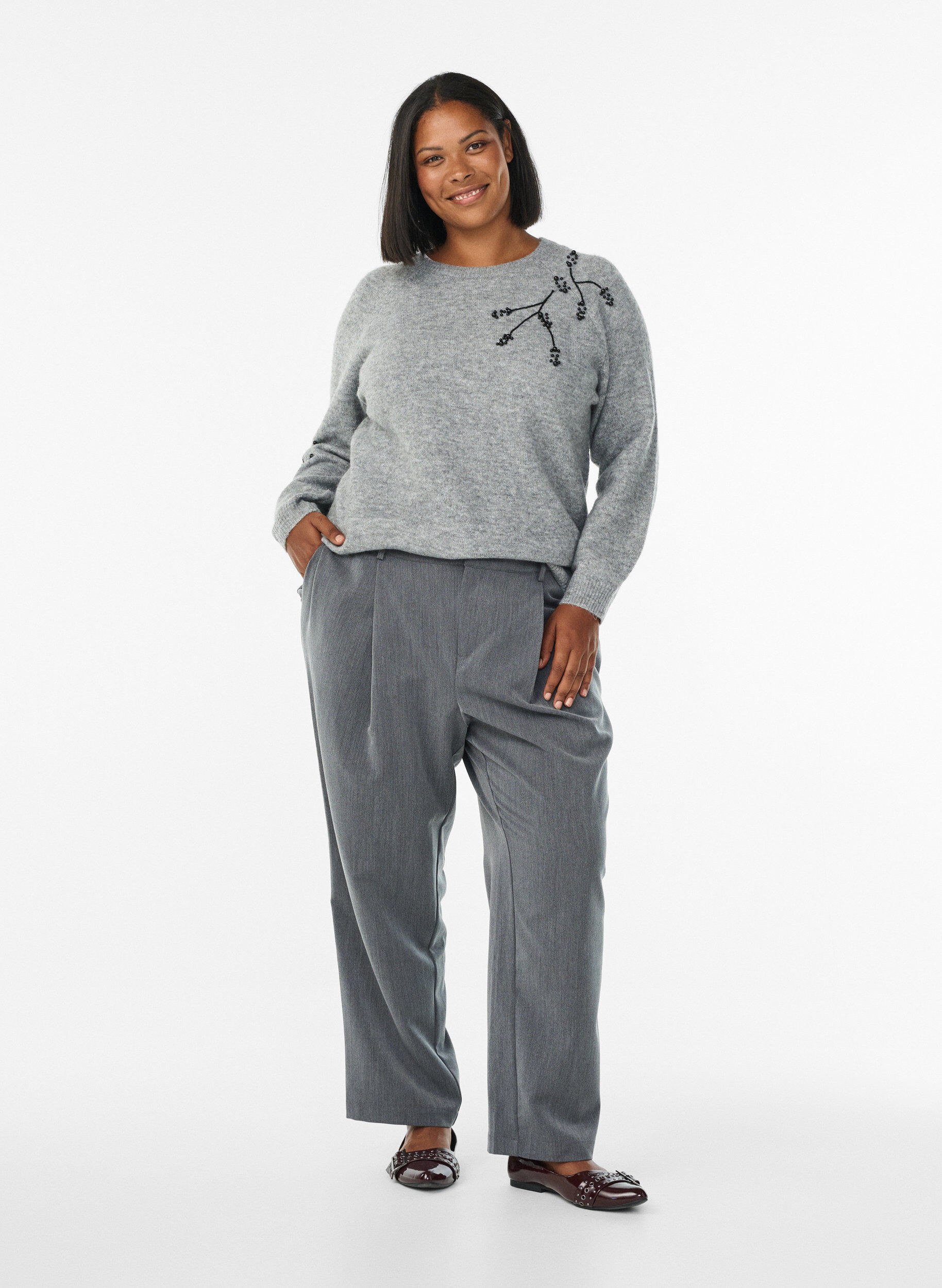 Zizzi Sweter z haftem z perel, Szary, Model image number 1