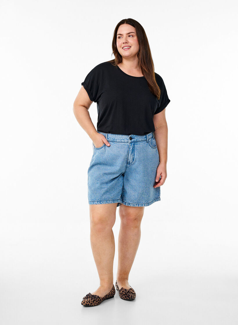 Luzna koszulka z okraglym dekoltem, Czarne, Model image number 1