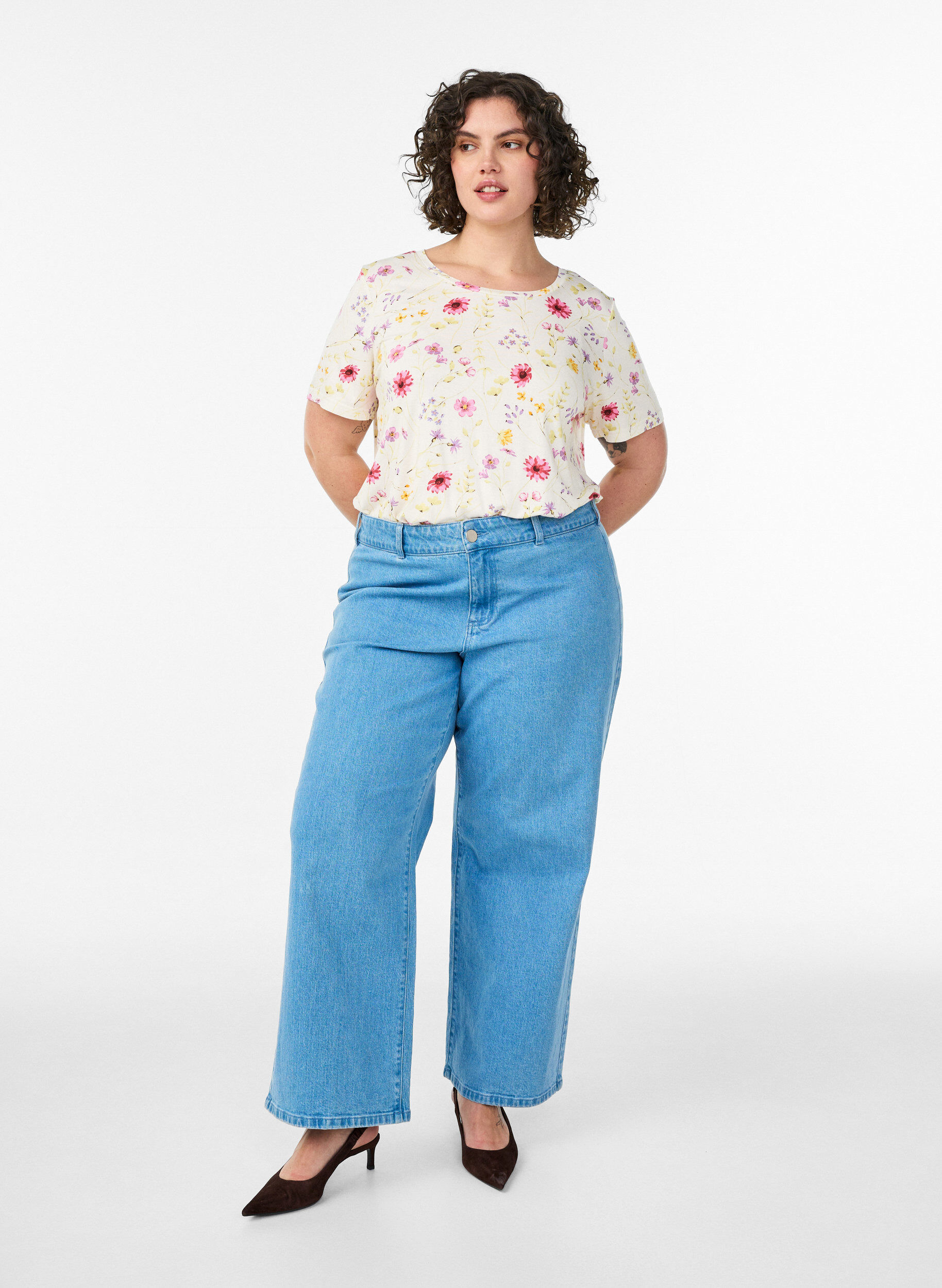 Zizzi Koszulka z nadrukiem w kwiaty, Biały, Model image number 1