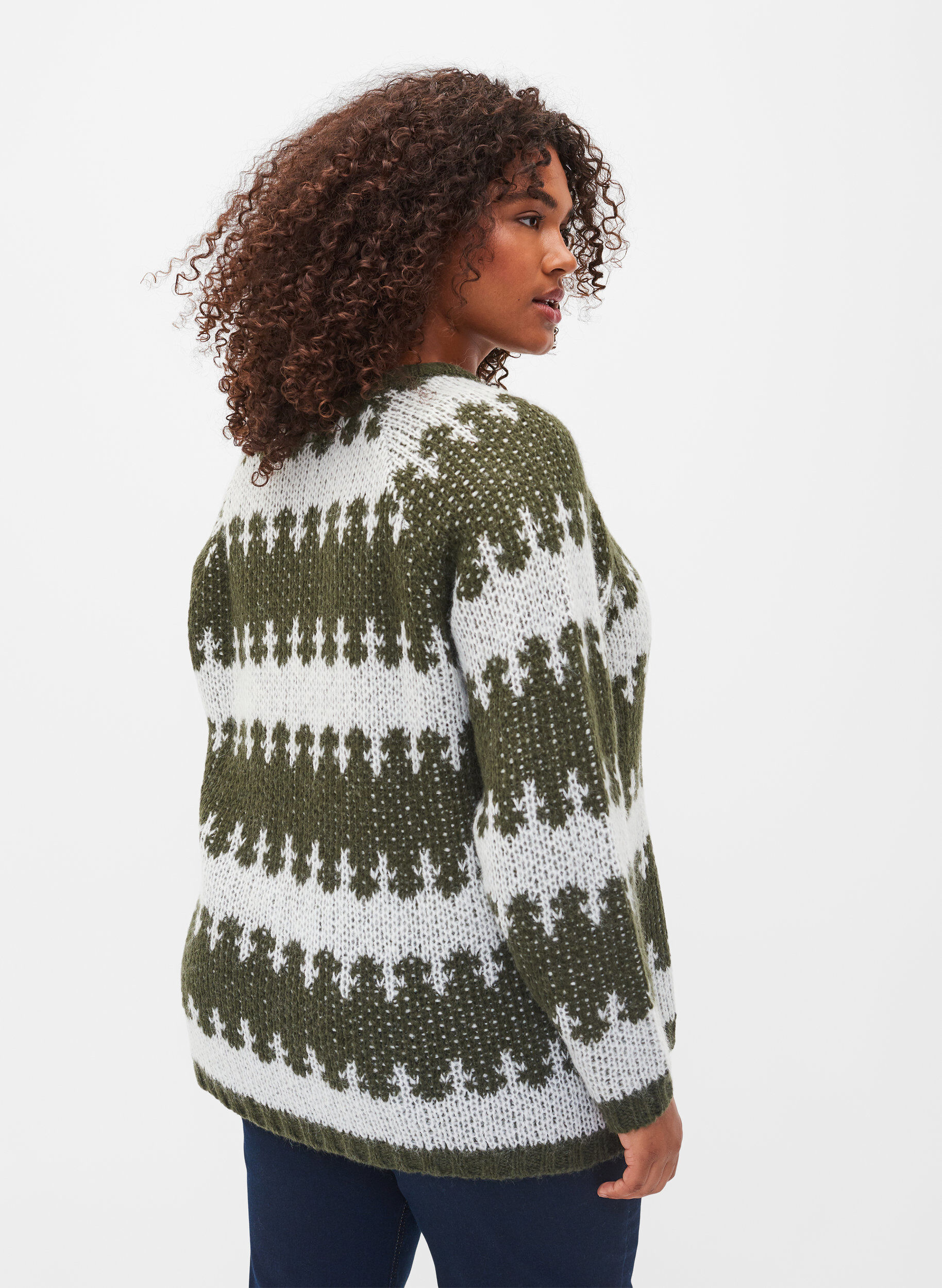 Zizzi Patterned knitted jumper, Forest Night Comb, Model image number 1