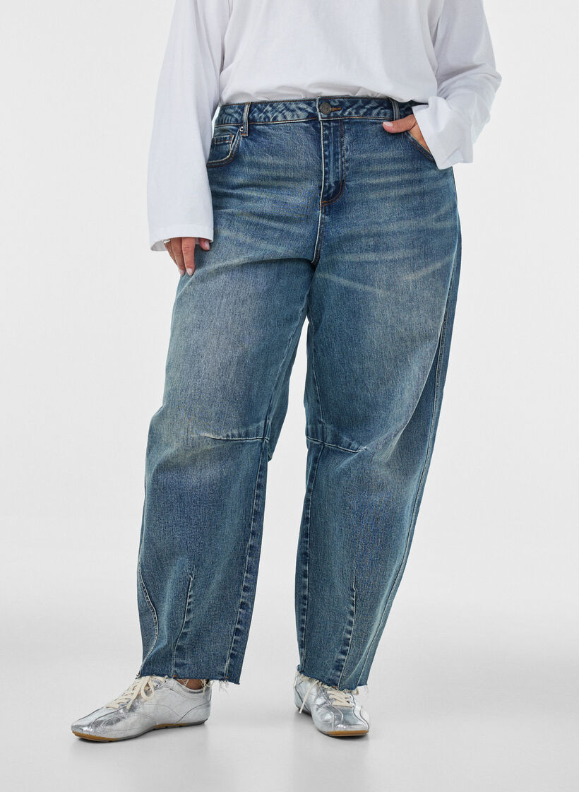 Jeansy typu barrel z przetartym wykonczeniem, Niebieskie, Model