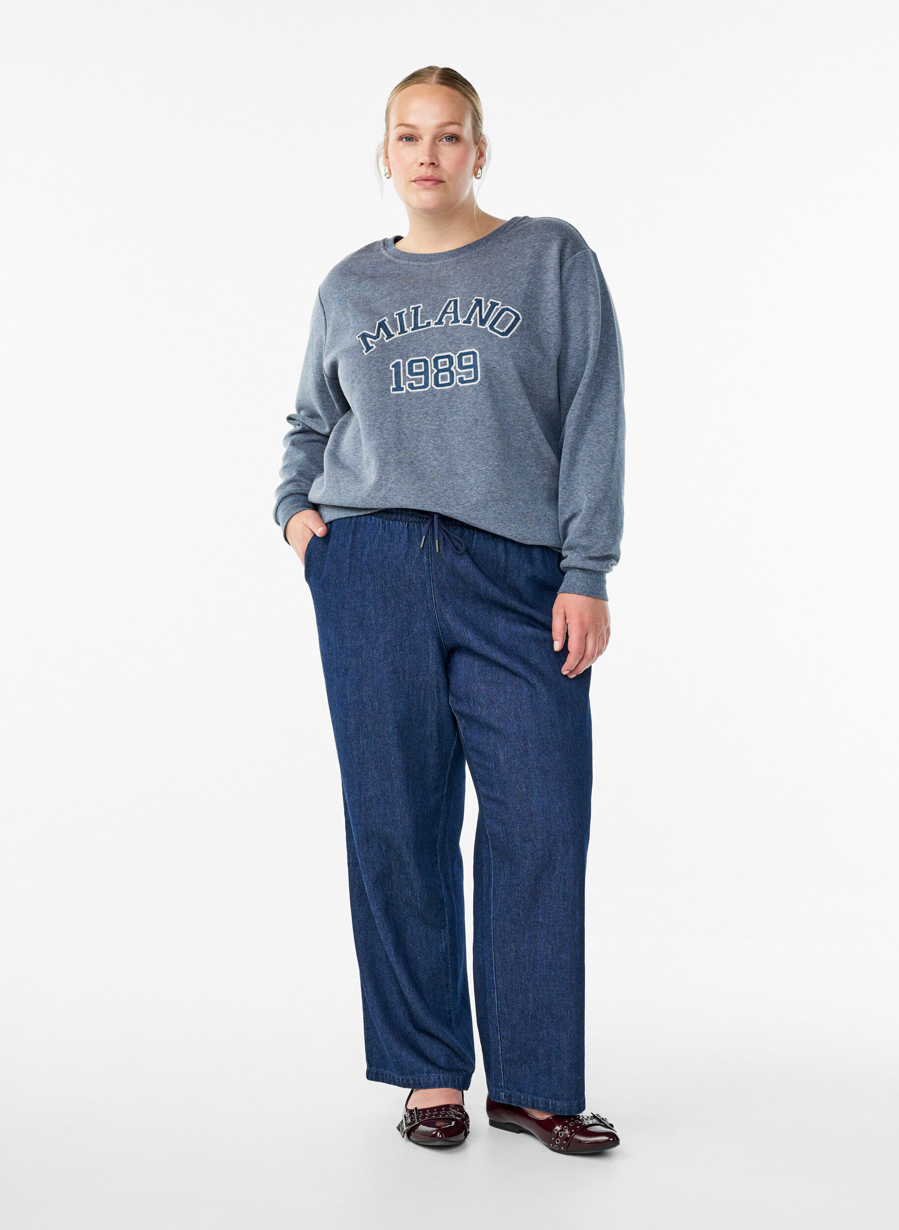 Zizzi Bluza z haftowanym motywem nawiazujacym do Mediolanu, Ciemnoszary, Model image number 1