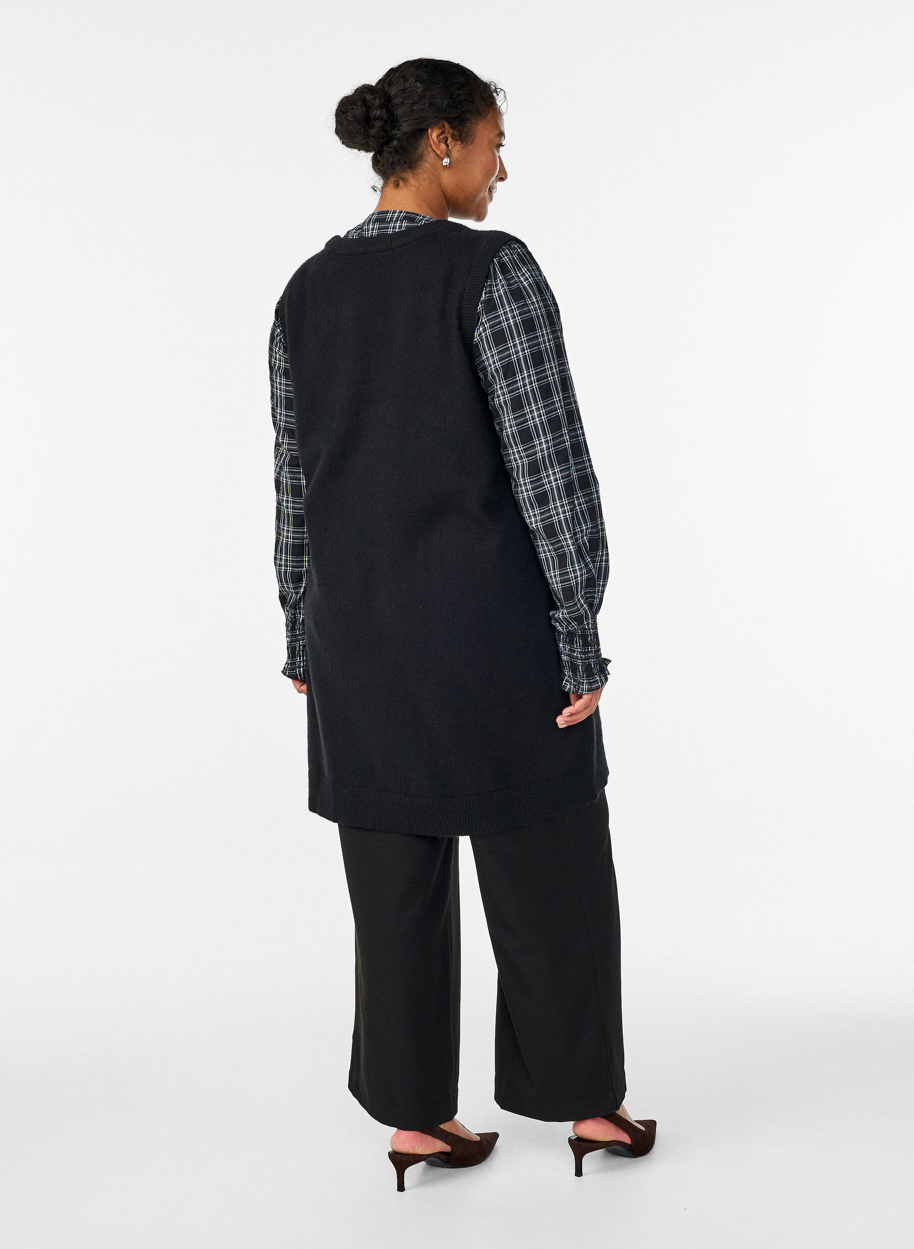 Zizzi Kr&oacute;tkiej, bezrekawnej sukienki dzianej, Czarne, Model image number 2