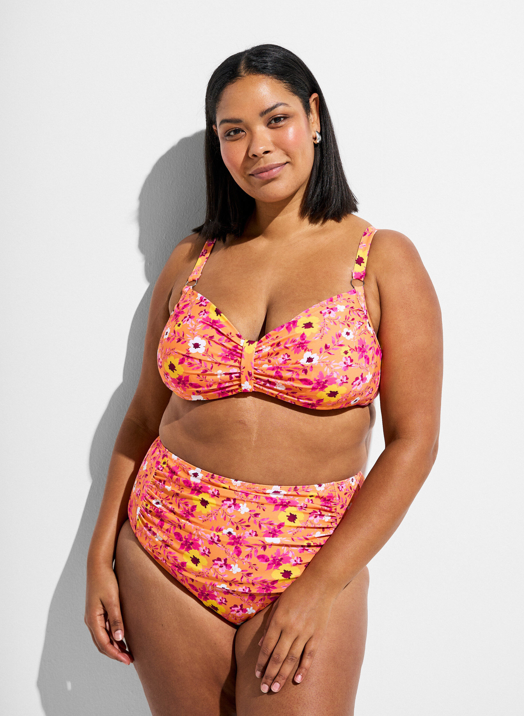 ZizziG&oacute;ra od bikini z fiszbinami i wzorem, Pomarańczowy, Model image number 1