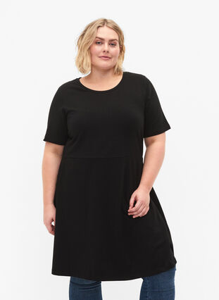 Jednokolorowa bawelniana sukienka z krótkim rekawem, Black, Model image number 0