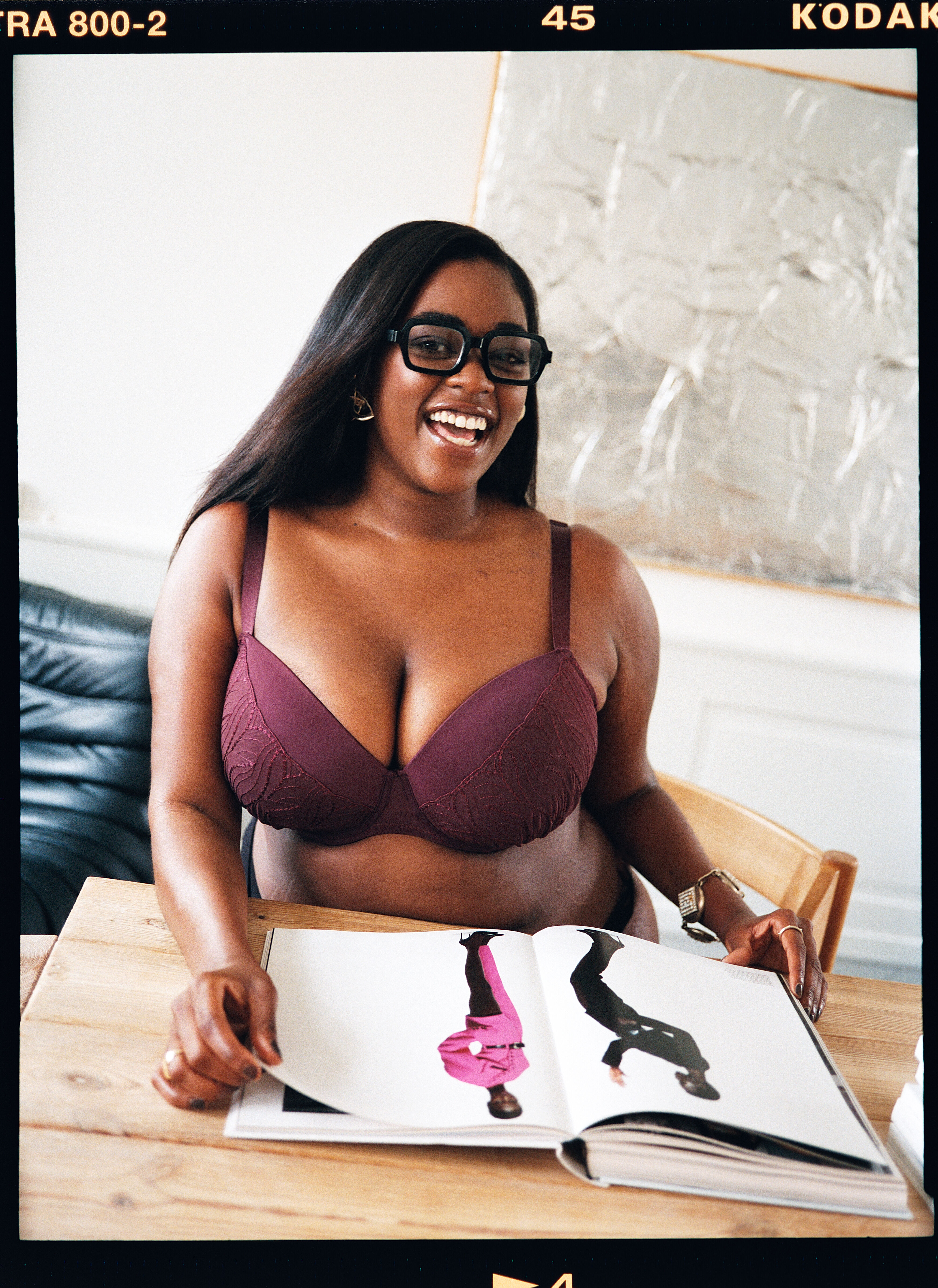 Biustonosz z siateczką, , Model