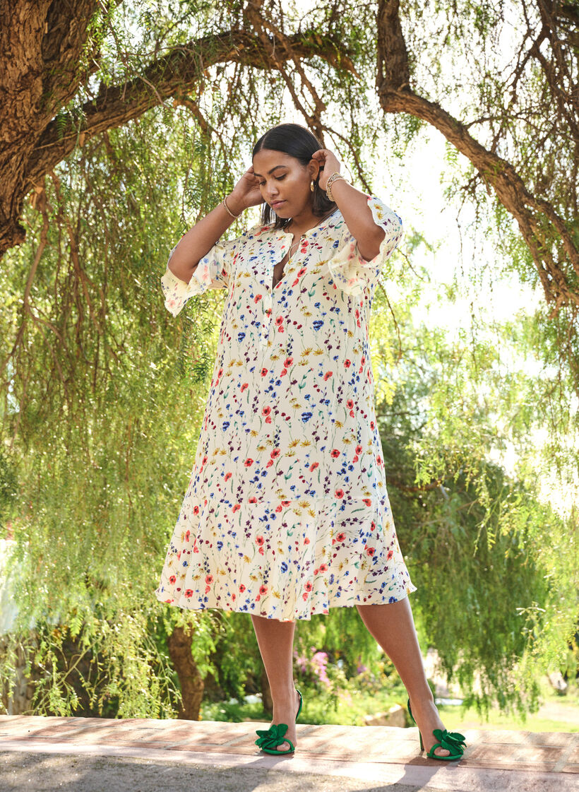 Kwiecista sukienka midi z rekawem 3/4, Niebieskie, Image image number 0