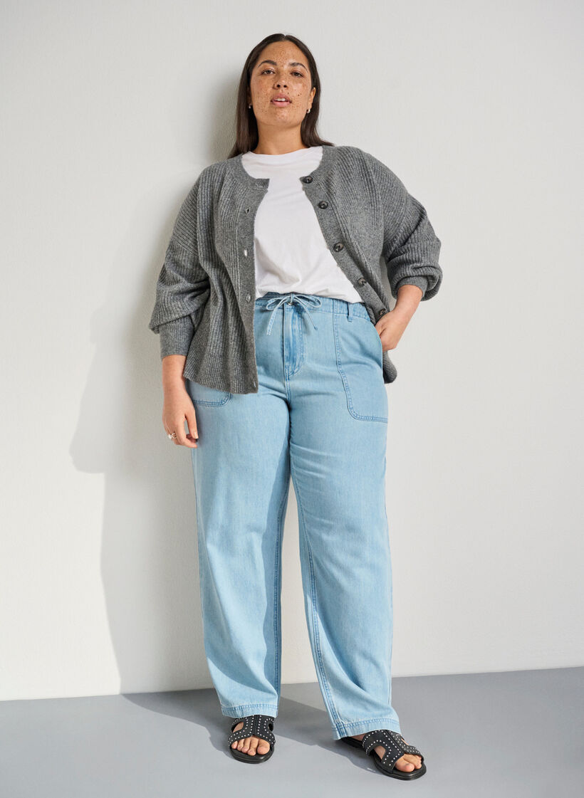 Szerokie – Plaskie sandaly z cwiekami, Czarne, Image image number 0