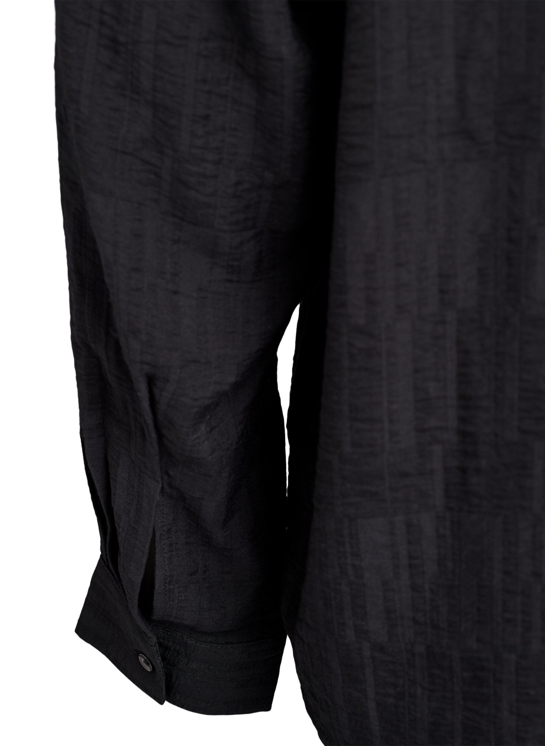 Zizzi Luzna koszula z faktura i dekoltem w ksztalcie litery V, Czarne, Packshot image number 3