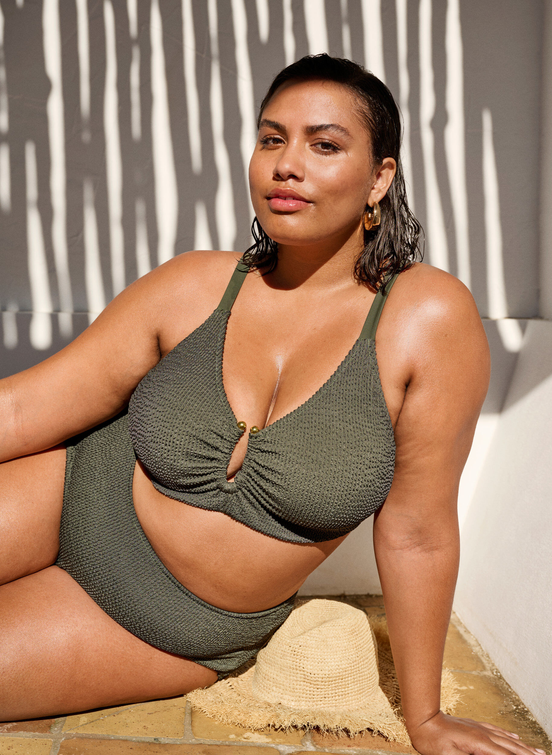 Zizzi D&oacute;l bikini z faktura i wysoka talia, Zielony, Image image number 0