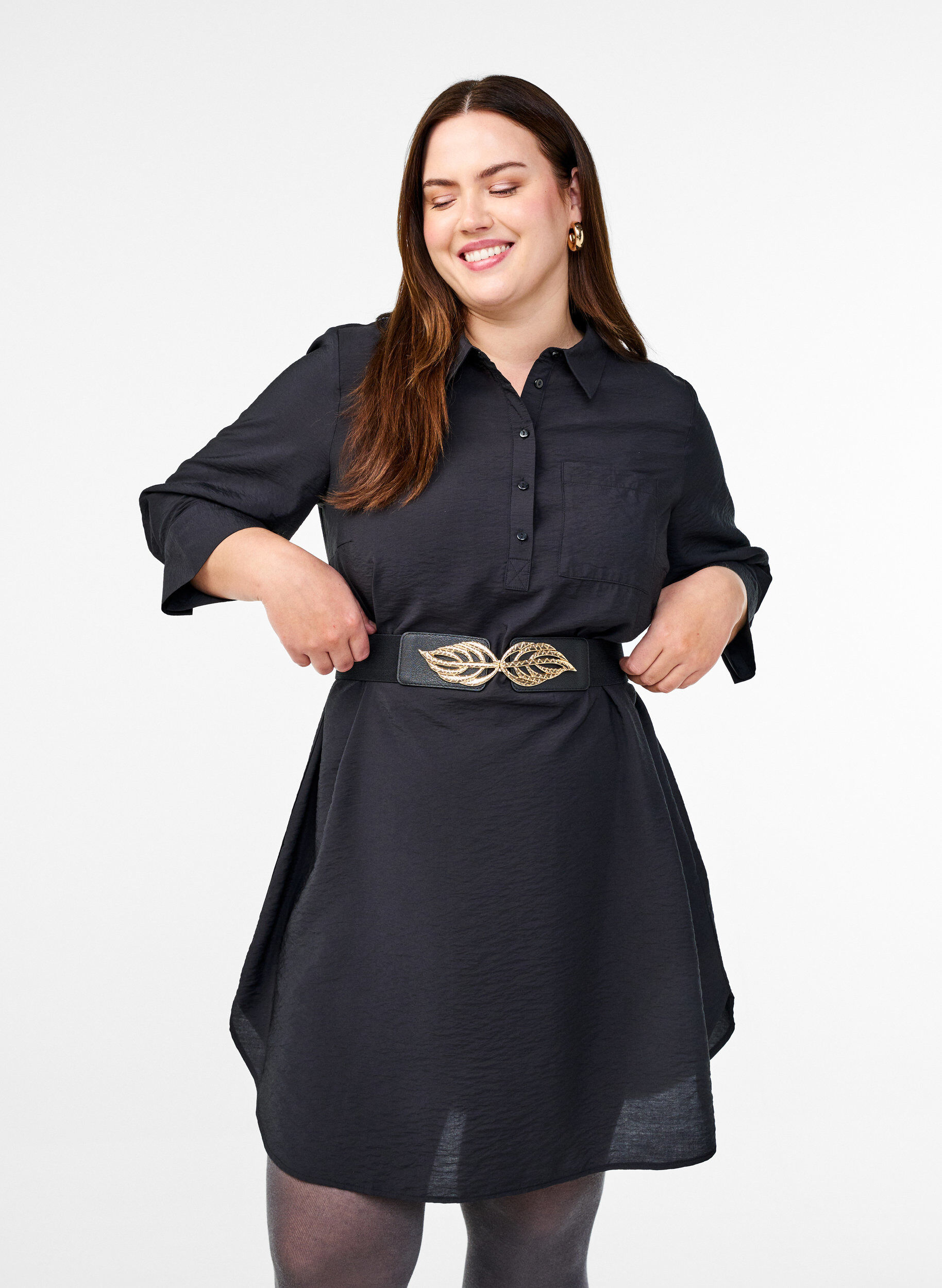 Zizzi Elastyczny pas z klamra w ksztalcie zlotego liscia, Black, Model image number 1