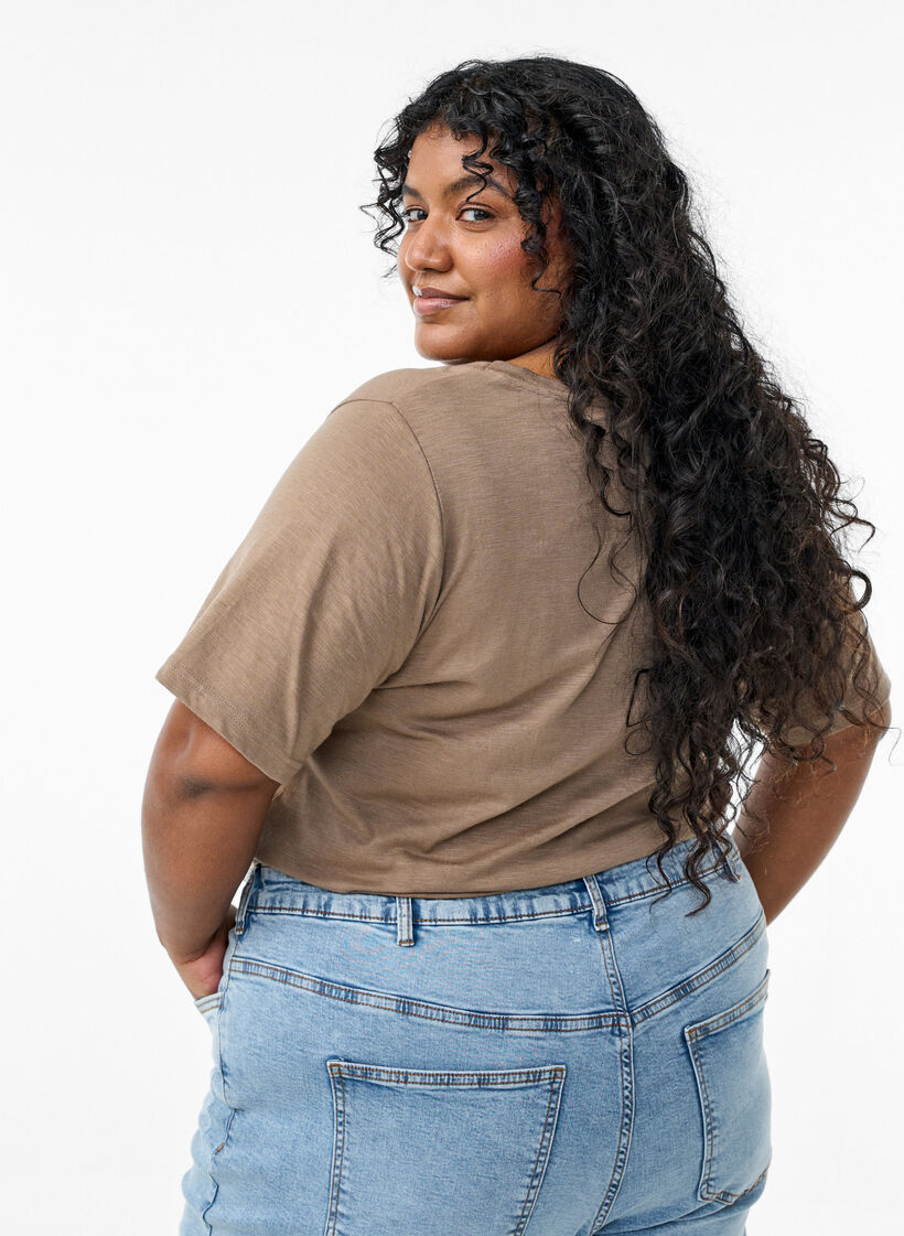 Podstawowa koszulka z kr&oacute;tkim rekawem i dekoltem w szpic, Brązowy, Model image number 2