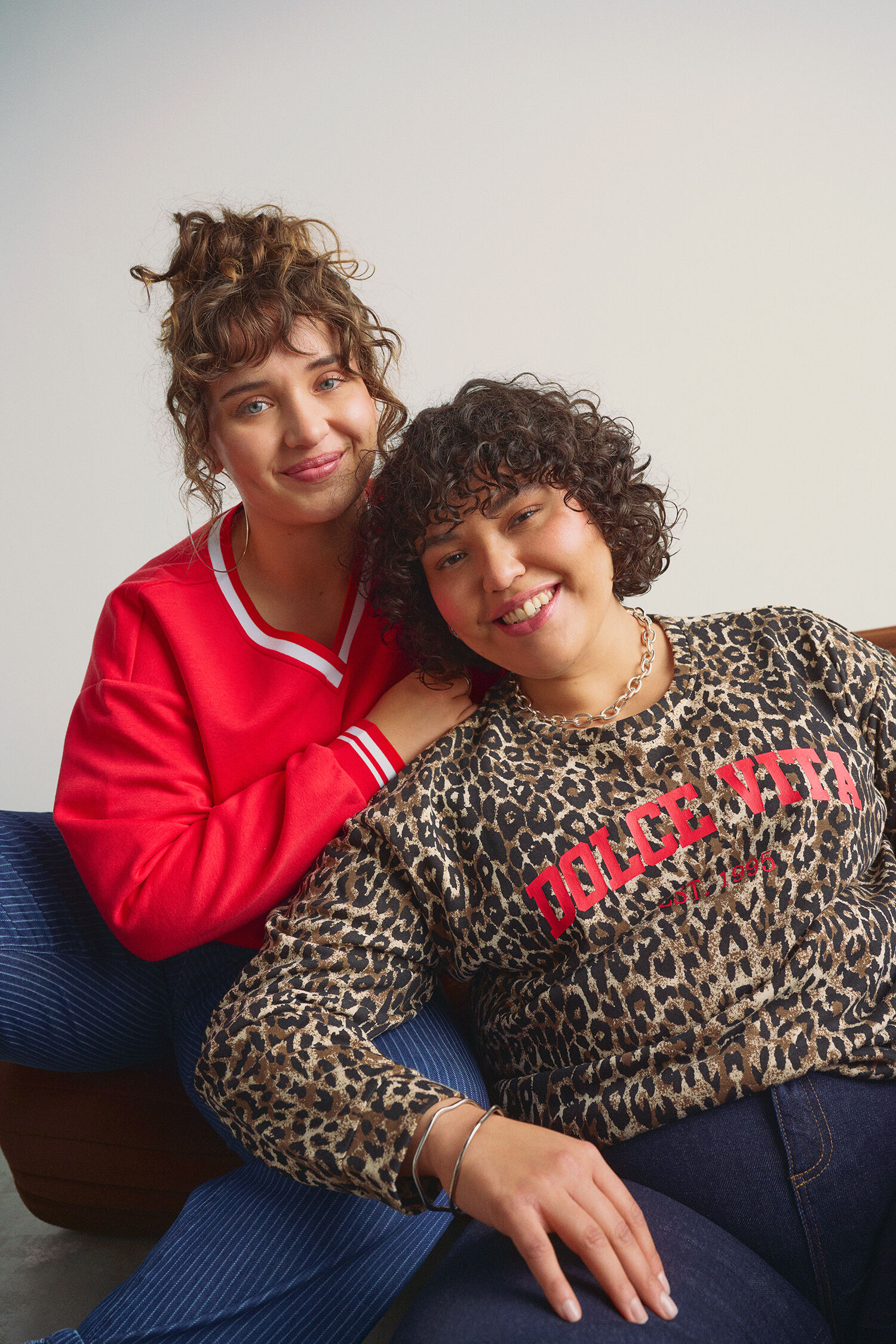 Leopard i czerwone kolory, , Model