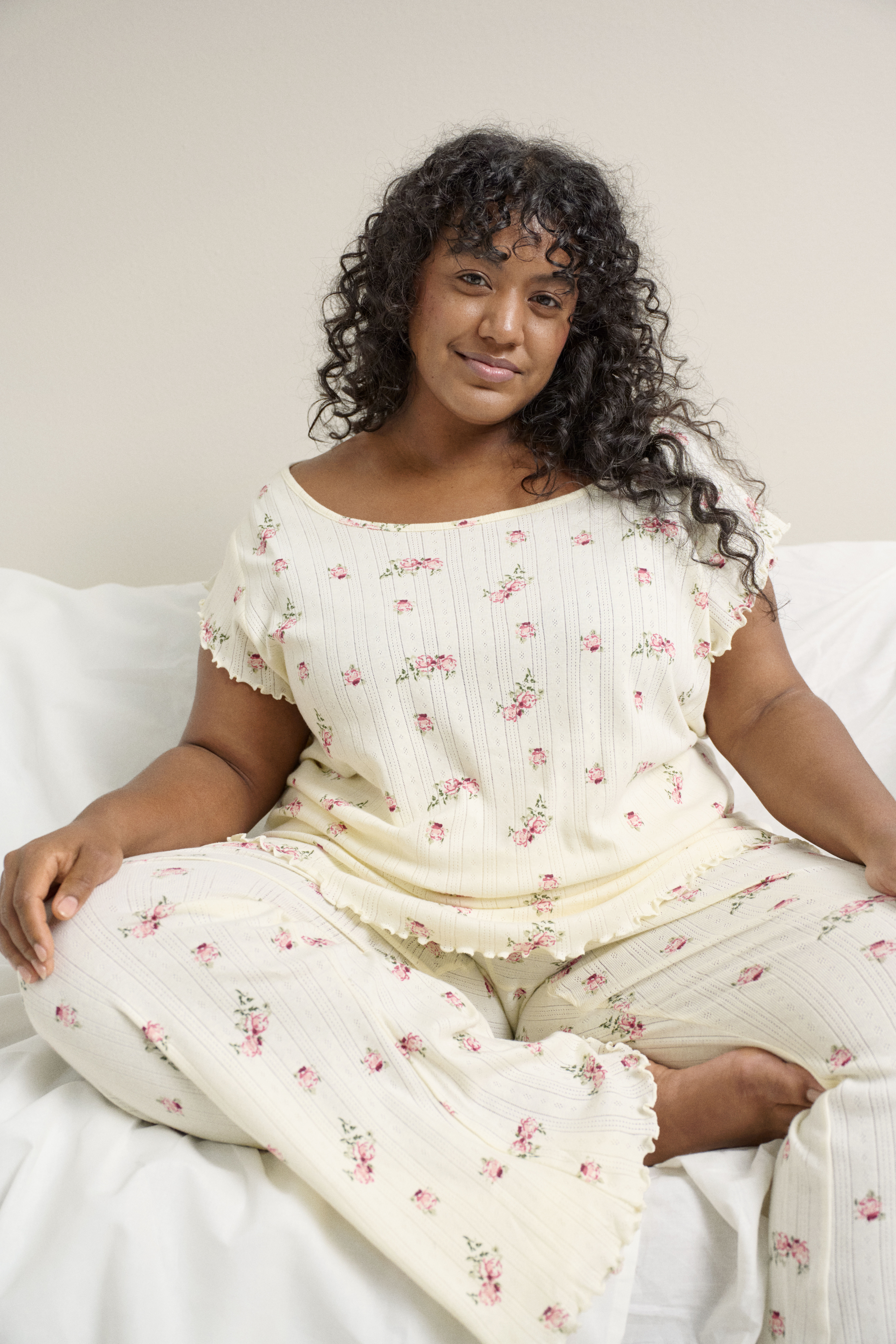 Zizzi Koronki i kwiaty, , Model