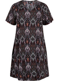 FLASH – sukienka z dekoltem w szpic i z nadrukiem