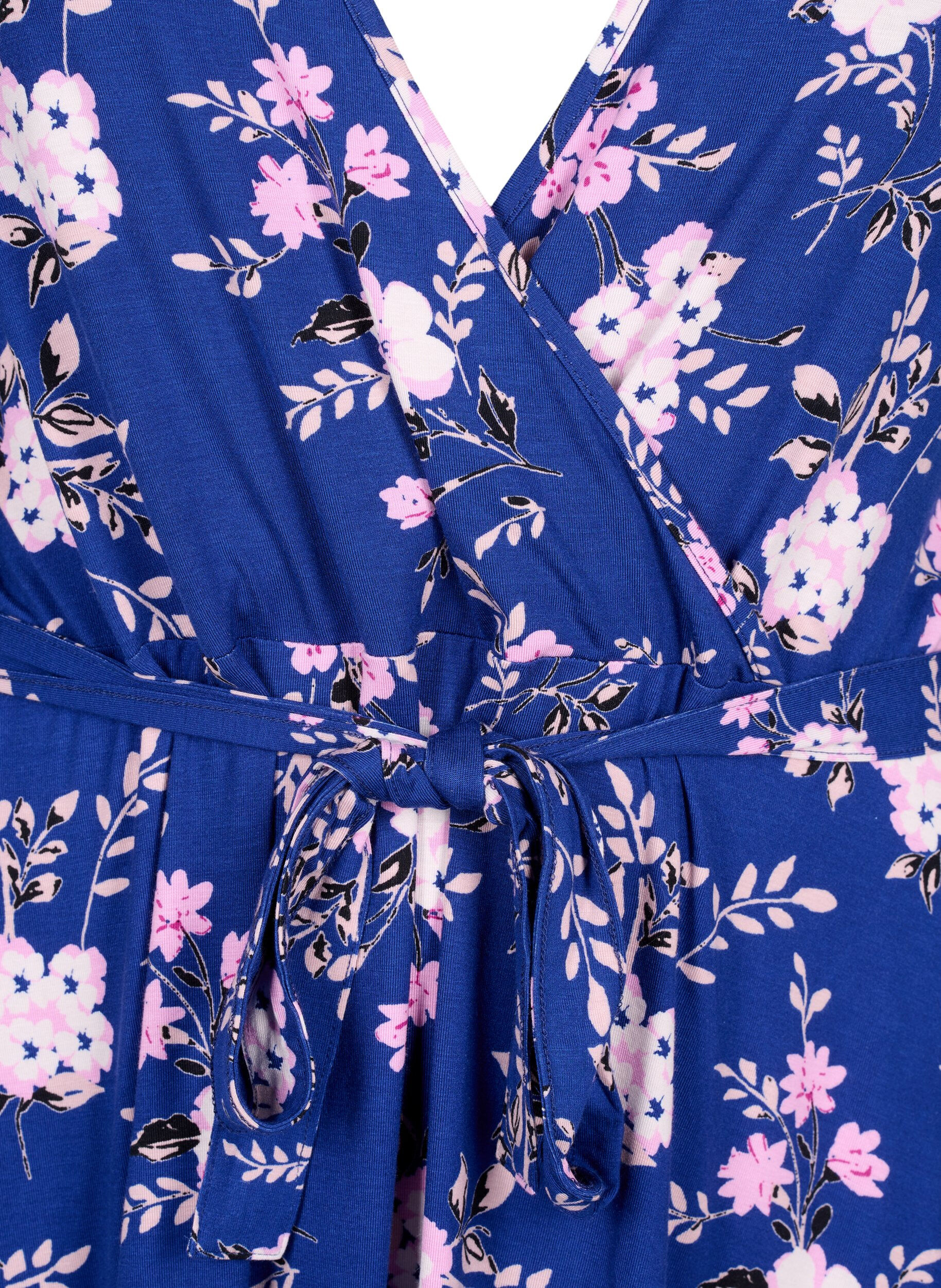 Zizzi Kopertowa sukienka z wiskozy z kr&oacute;tkimi rekawami, Bellwether AOP, Packshot image number 2