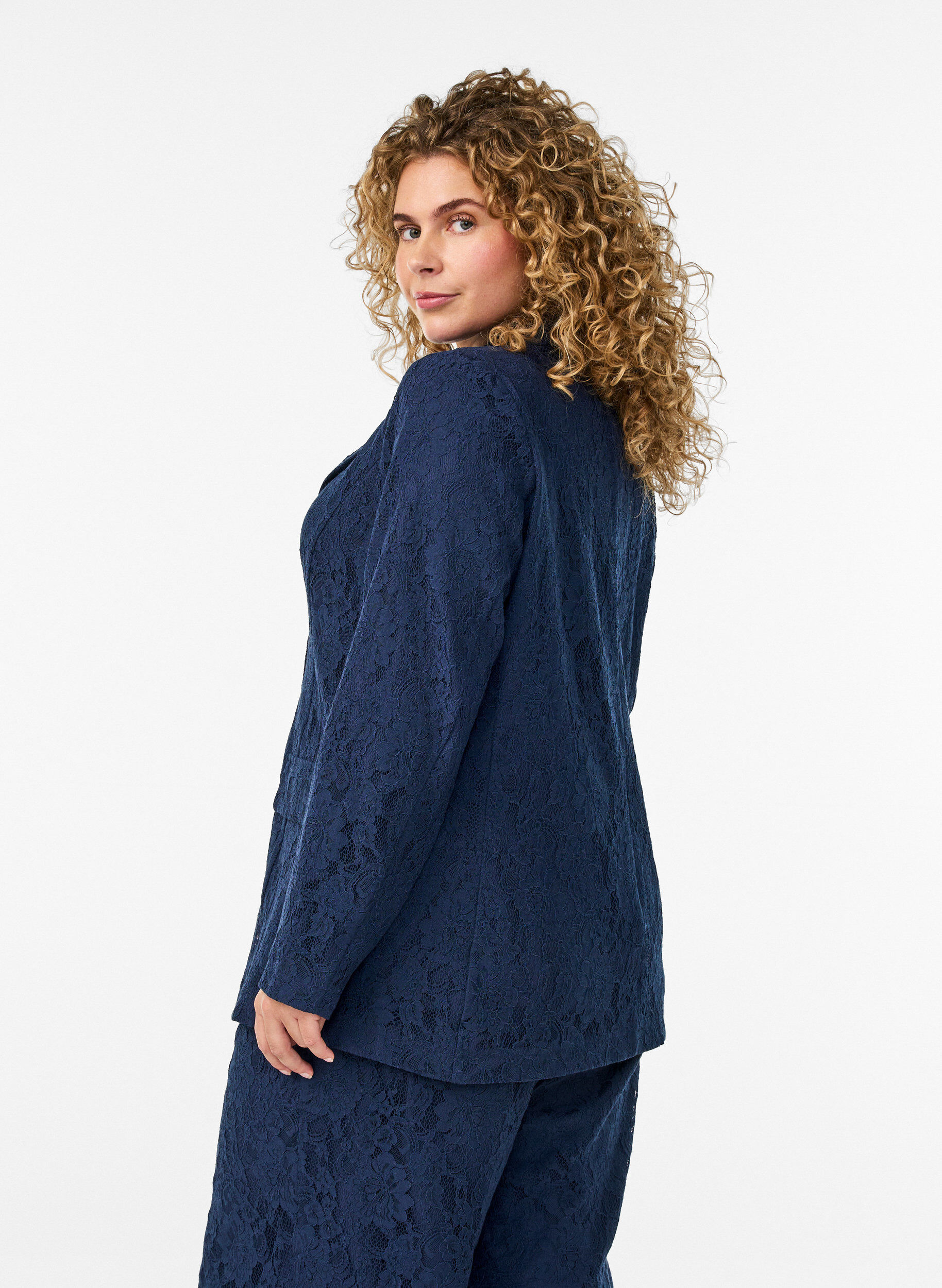 Zizzi Koronkowy blezer zapinany na guziki, Niebieskie, Model image number 2