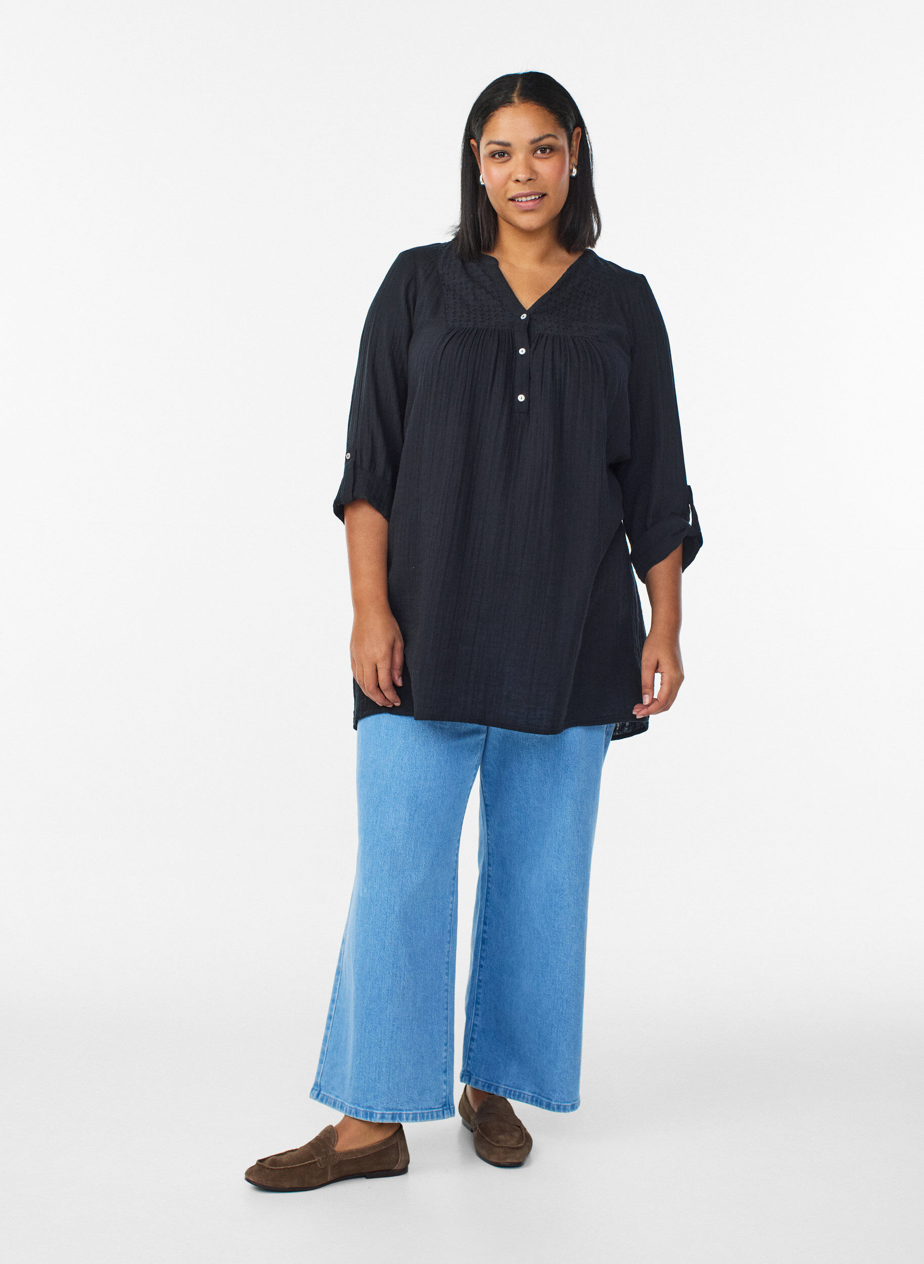 Zizzi Tunika z bawelnianej, muslinowej tkaniny z haftem angielskim, Czarne, Model image number 1