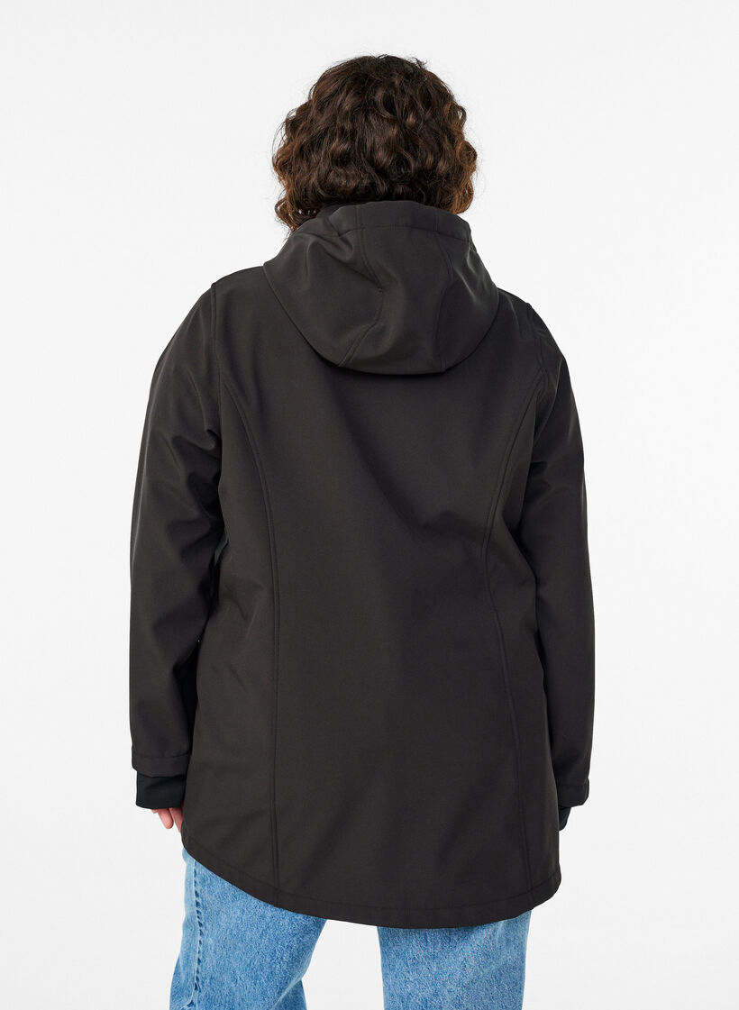 Kr&oacute;tka kurtka softshell z odpinanym kapturem, Czarne, Model image number 2