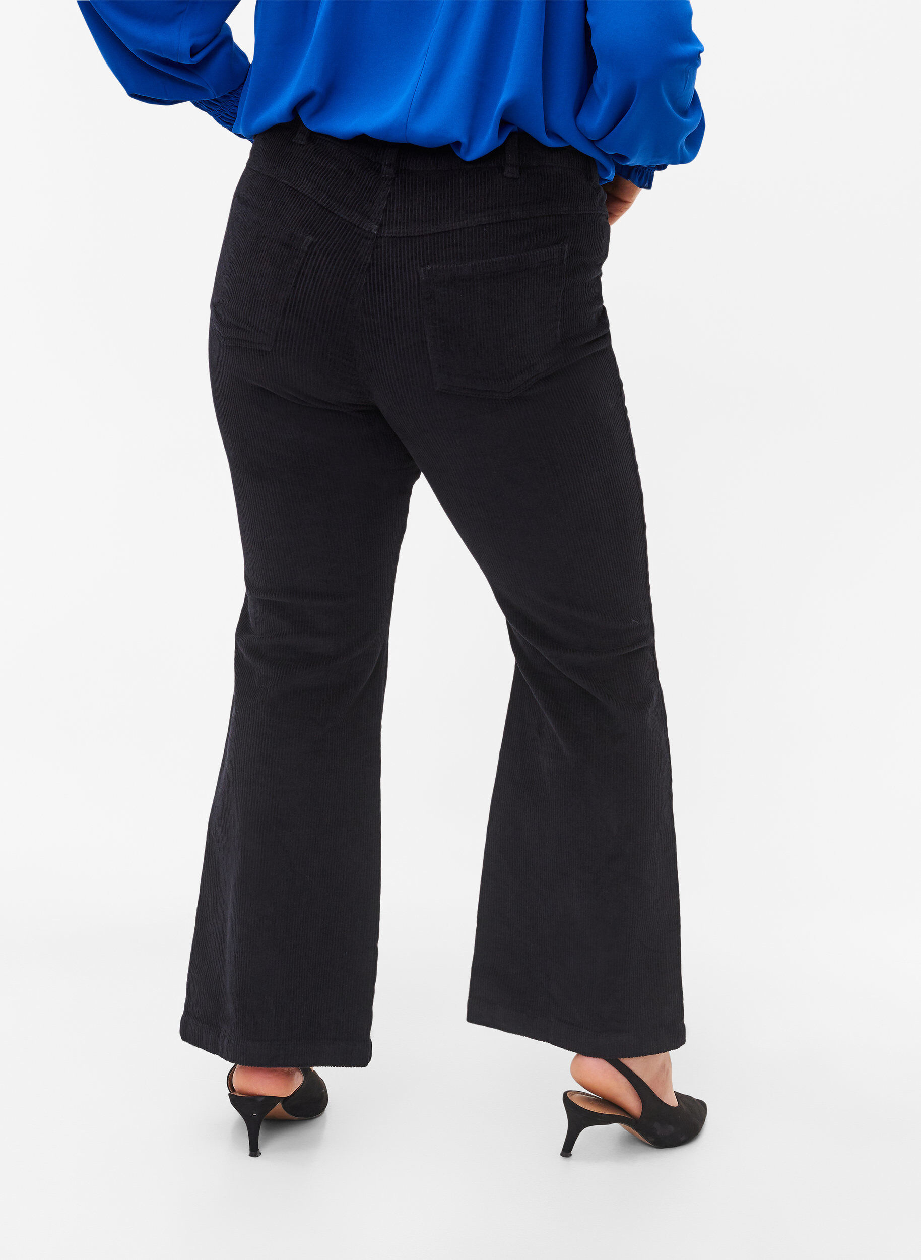 Zizzi Velvet trousers with bootcut, Black, Model image number 1