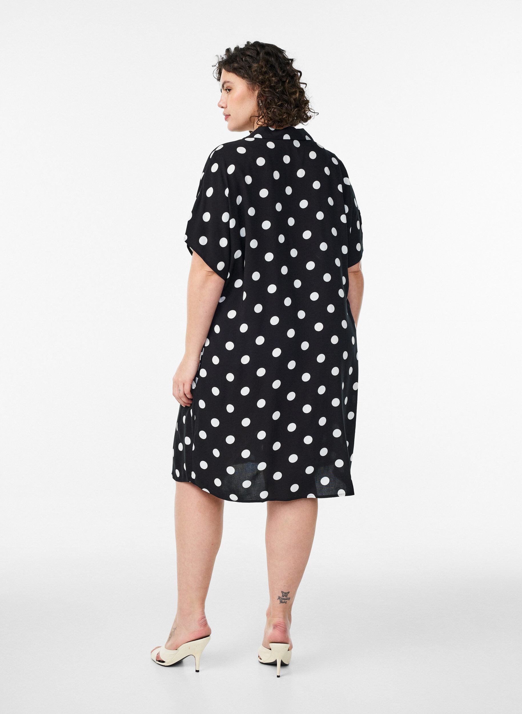 Zizzi Luzna koszula o przedluzonym kroju z wiskozy, Biały, Model image number 2