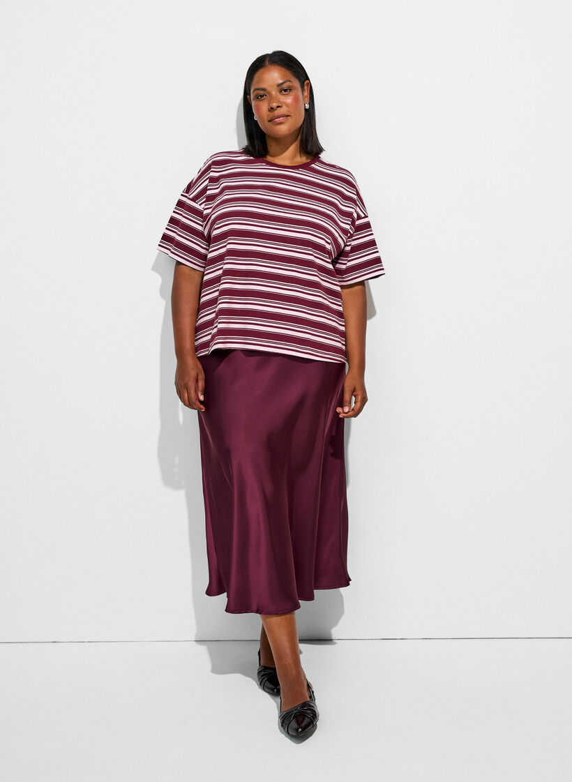 Satynowa sp&oacute;dnica midi, Czerwony, Model image number 0