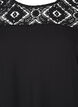 Bluzka z wiskozy z krótkim rekawem i koronkowymi detalami, Black, Packshot image number 2