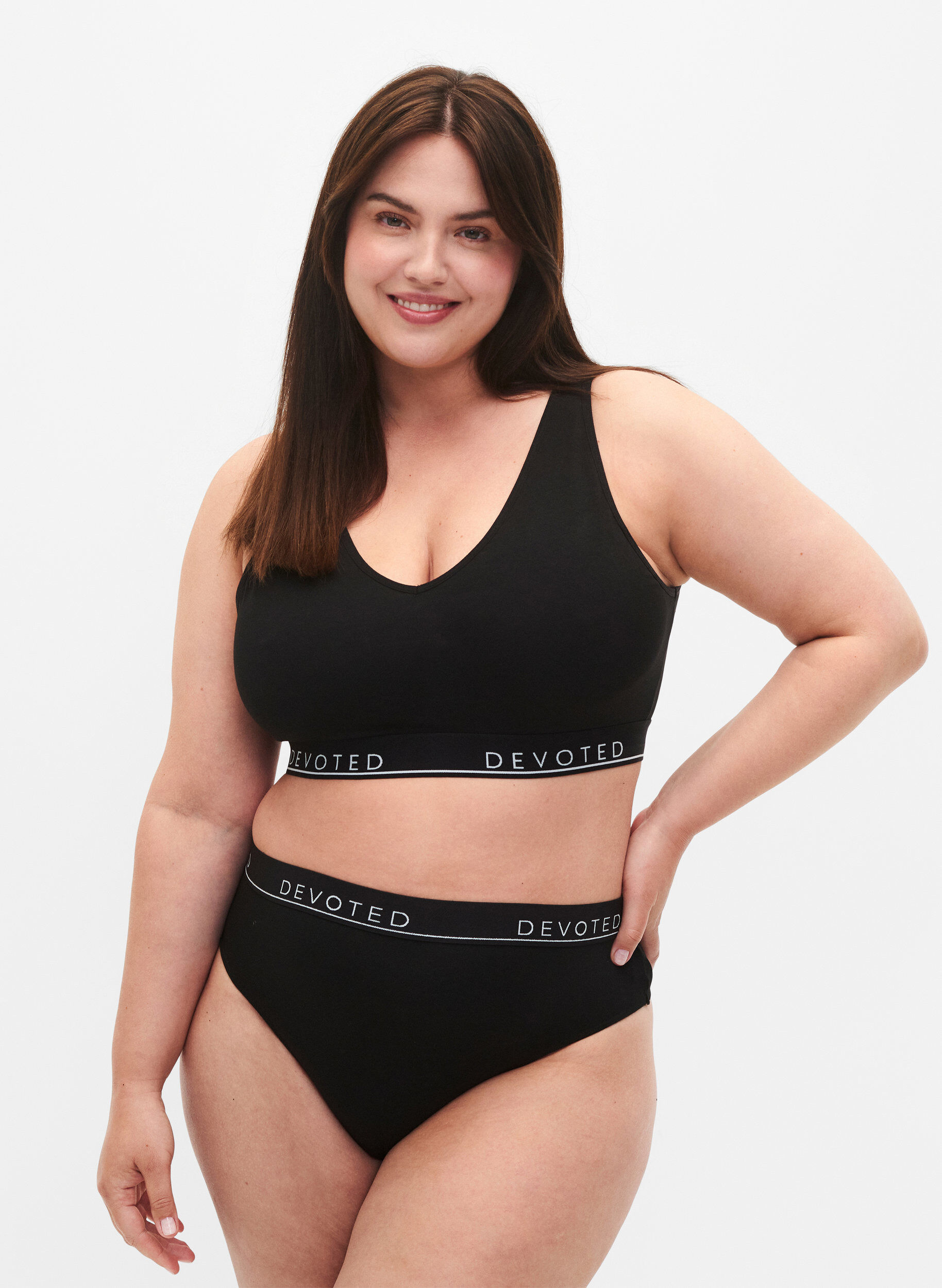 Bawelniane stringi z normalnym stanem, Czarne, Model