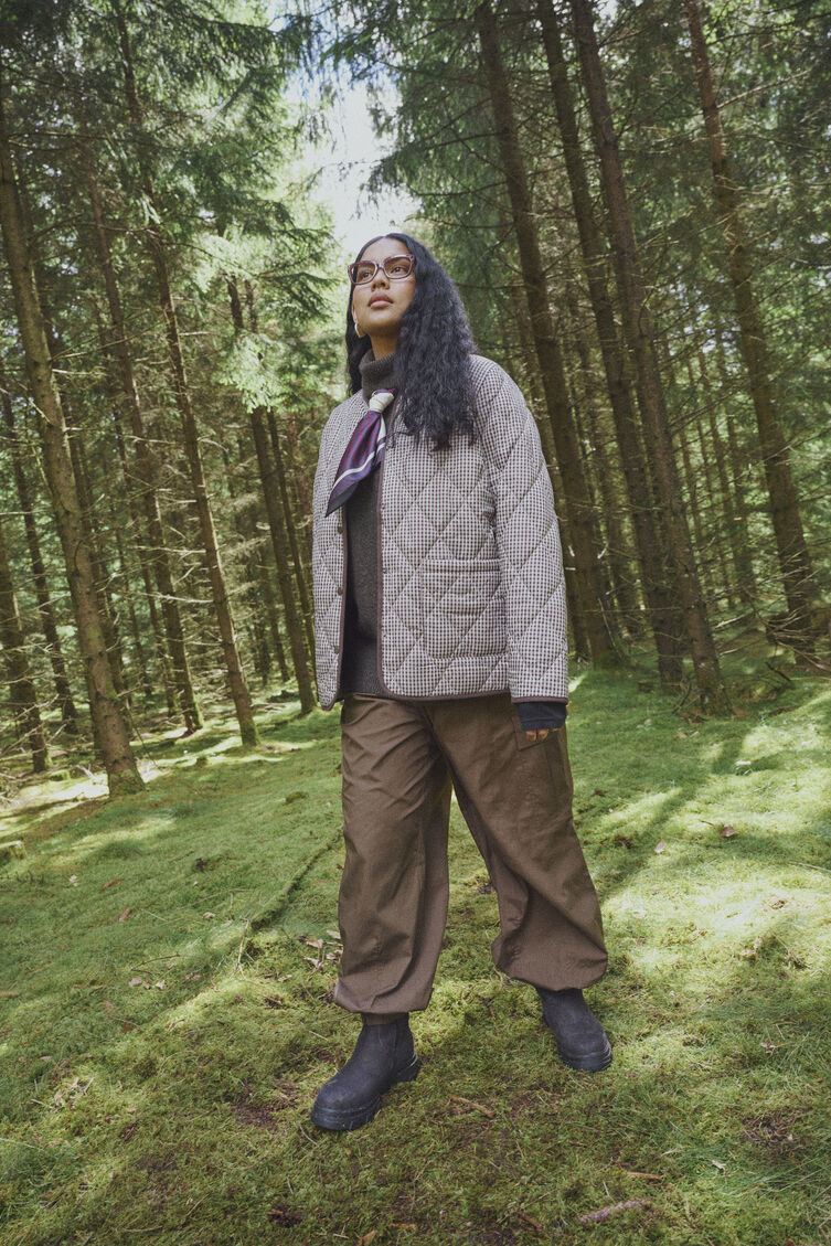 Naturalna elegancja warstwami, , Model