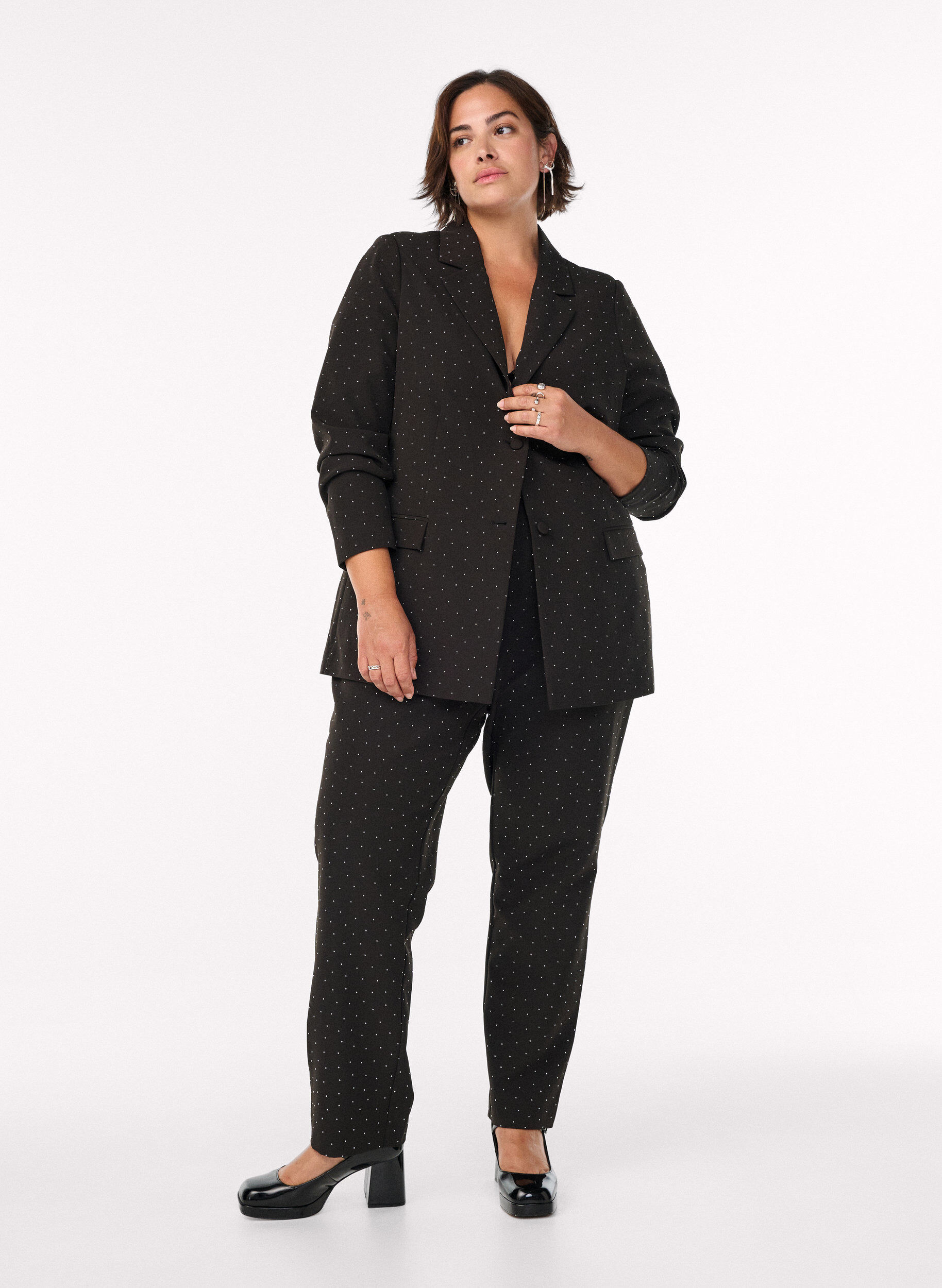 Spodnie z krysztalkami i wysokim stanem, Czarne, Model