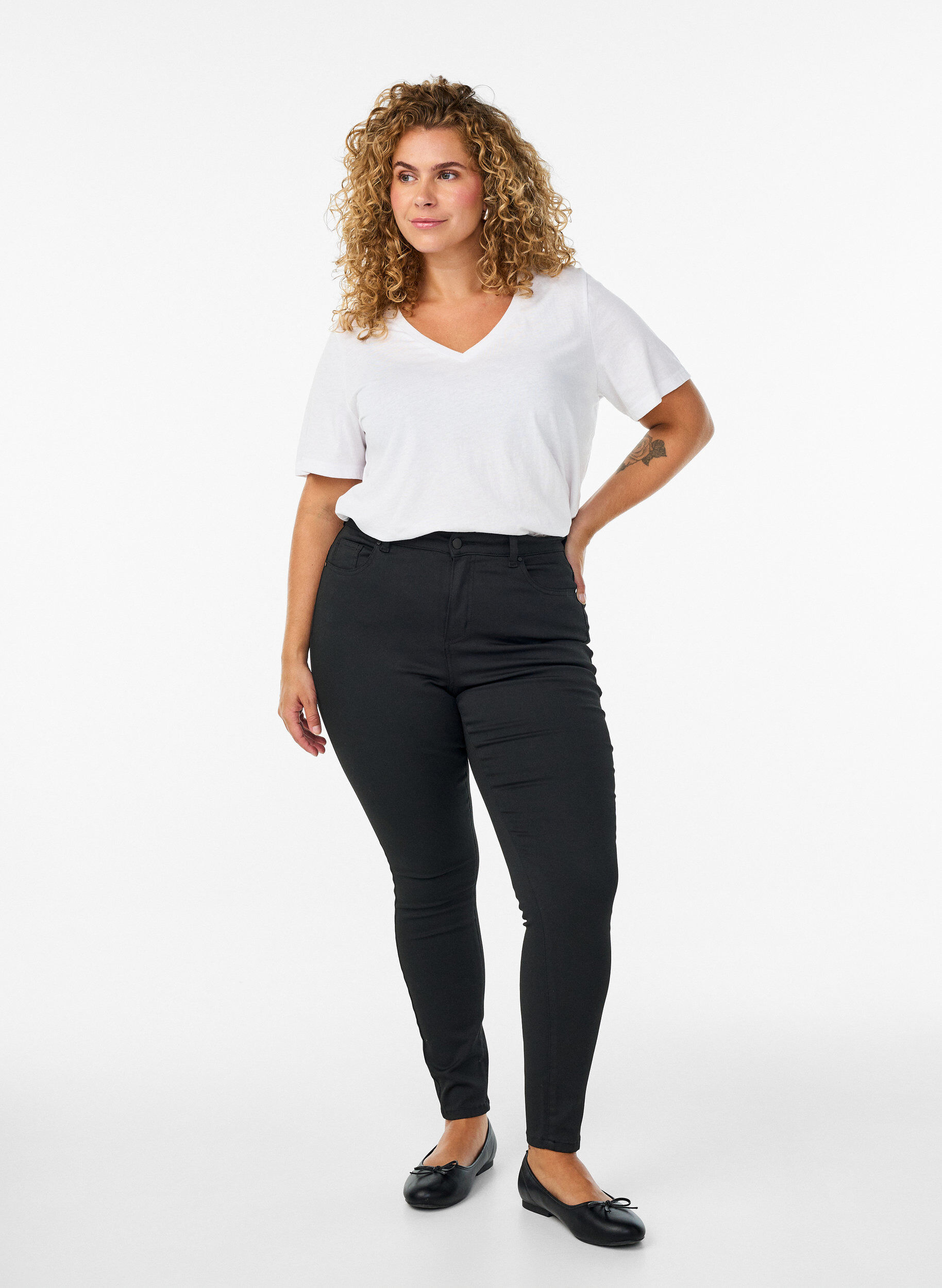 Zizzi T-shirt z kr&oacute;tkim rekawem i dekoltem w szpic, Biały, Model image number 1