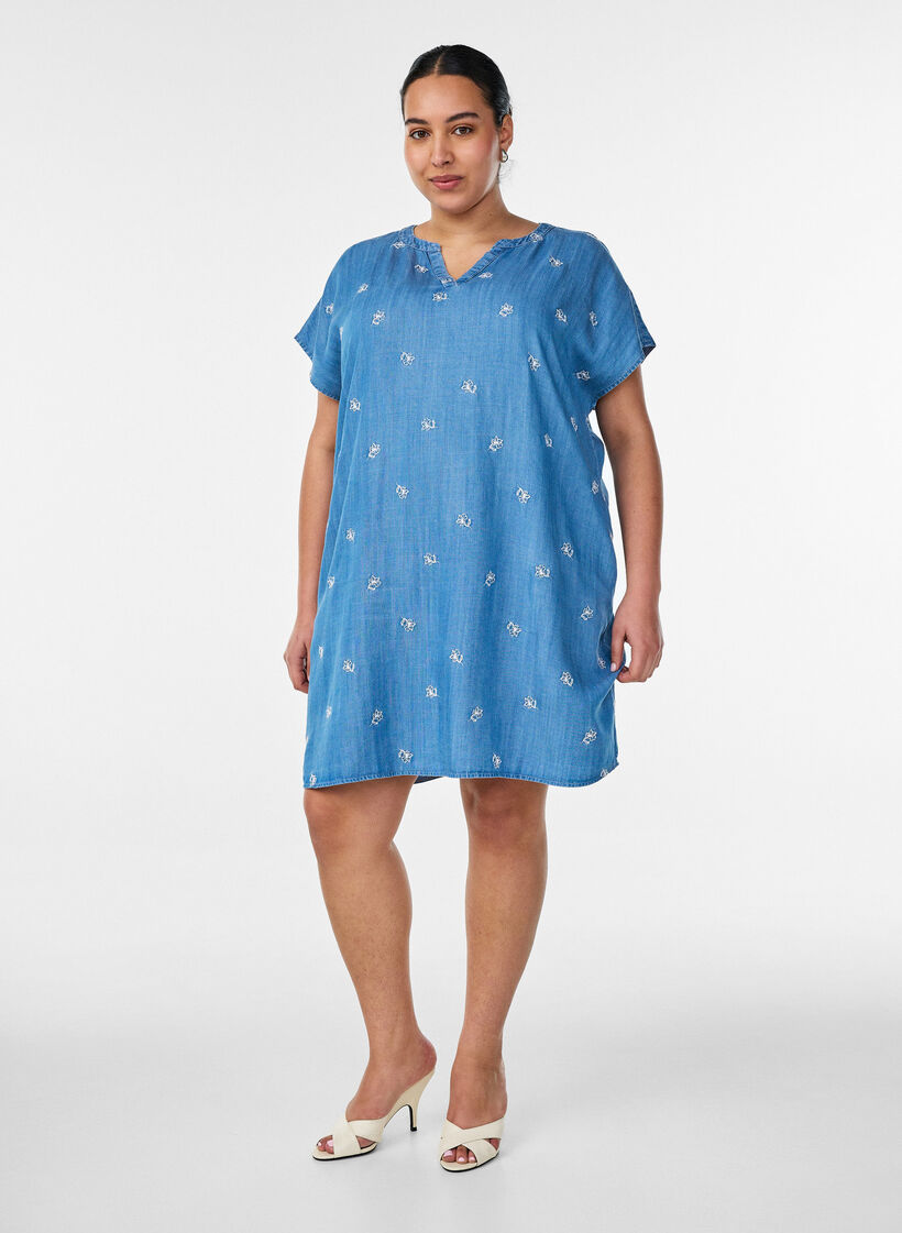 Sukienka z lyocellu o wygladzie jeansu z haftowanymi kwiatami, Niebieskie, Model image number 1