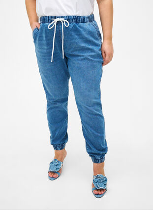 Jeansowe joggery z kieszeniami, Light Blue Denim, Model image number 2
