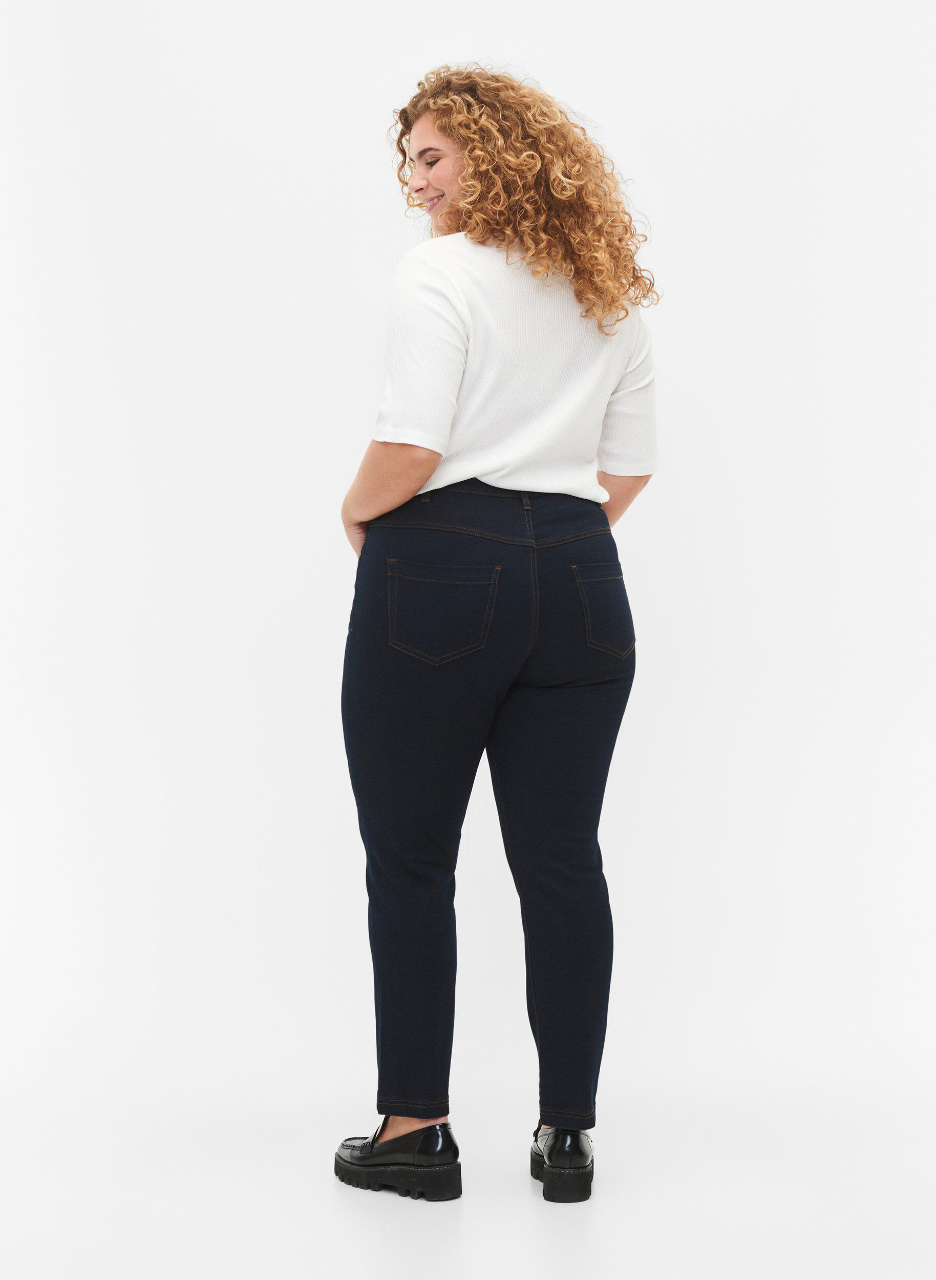 ZizziJeansy Emily o dopasowanym kroju z normalnym stanem, Niebieskie, Model image number 1