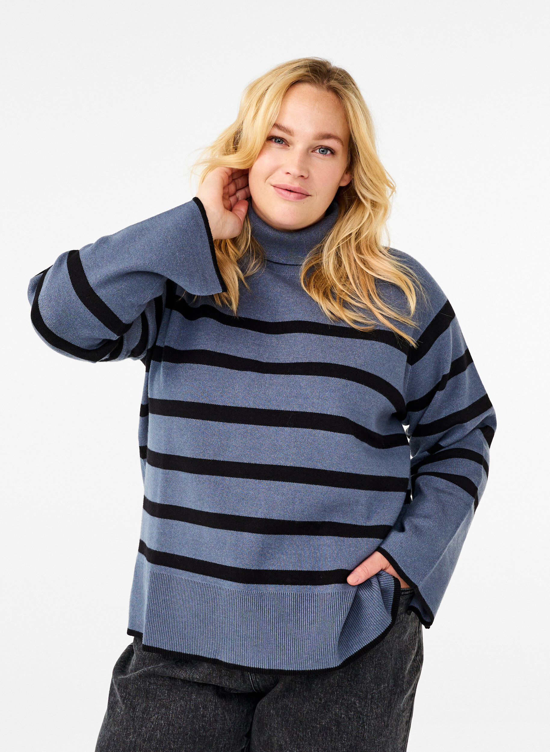 Zizzi Dzianinowy sweter w paski z golfem, B.Sea w.BlackStripes, Model image number 0