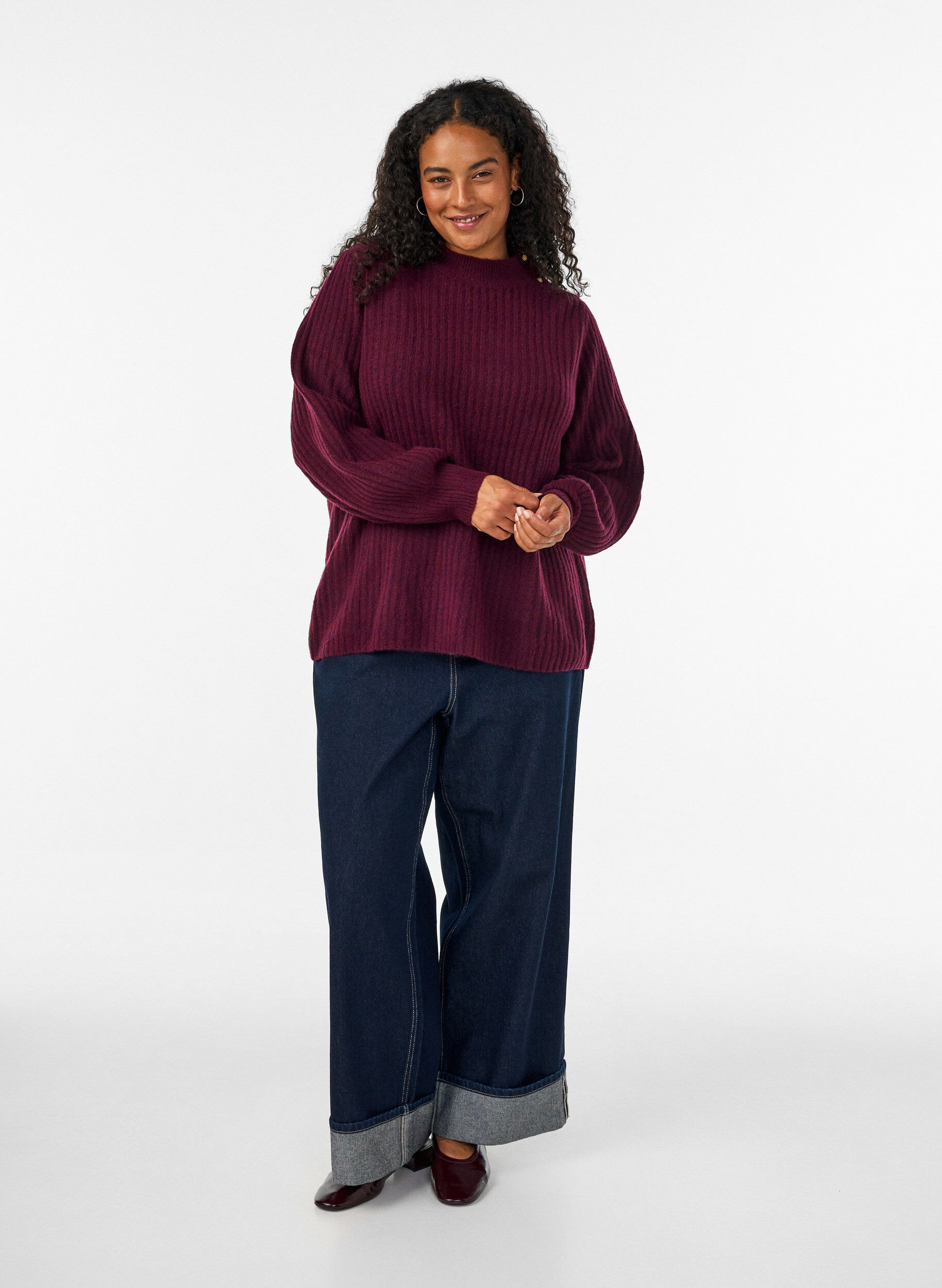 ZizziPrazkowany sweter z bufiastymi rekawami i guzikami, Ciemnobordowy, Model image number 1