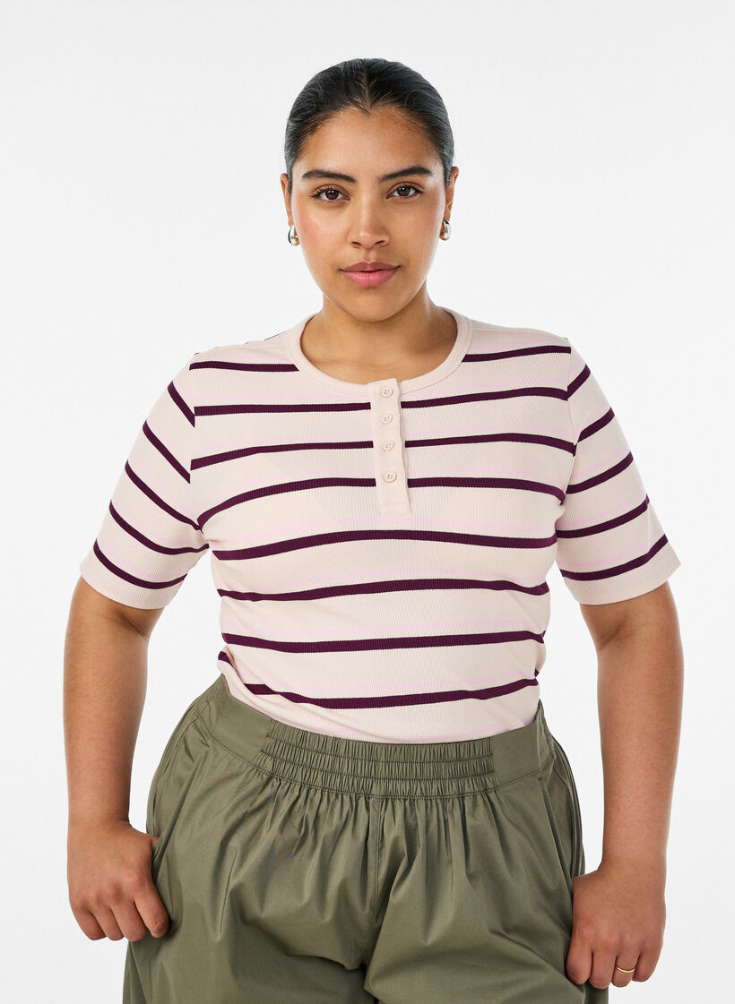 Koszulka typu T-shirt z zeberka z paskami i ozdobnym guzikiem, Fioletowy, Model image number 0