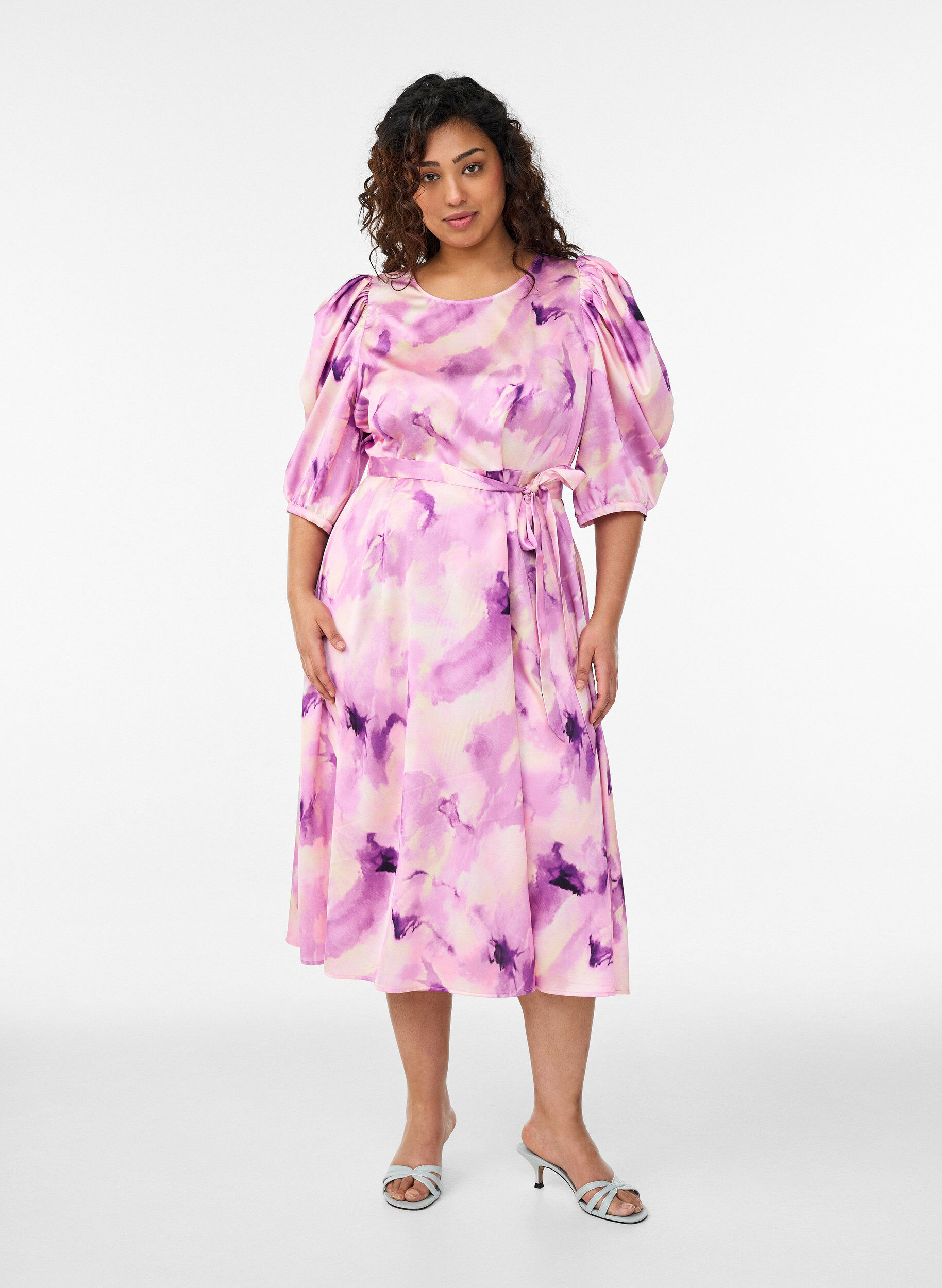 Sukienka imprezowa z kr&oacute;tkim rekawem i wiazanym paskiem, Fioletowy, Model