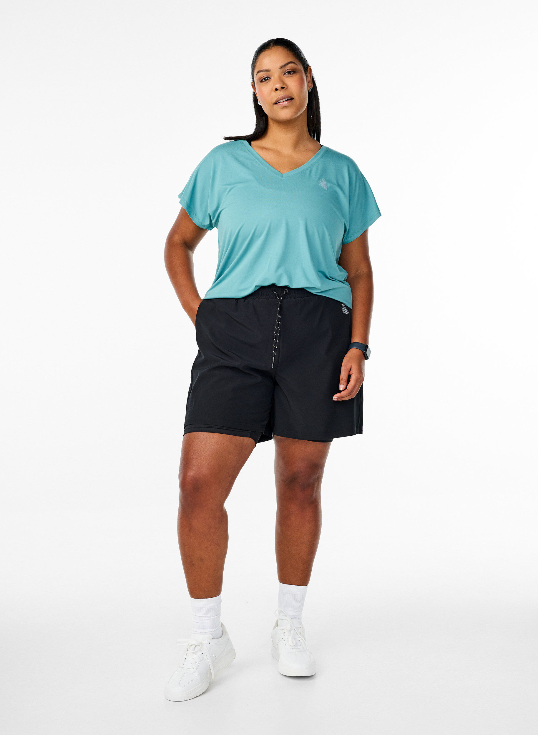 Zizzi Luzna koszulka treningowa z dekoltem w szpic, Zielony, Model image number 1