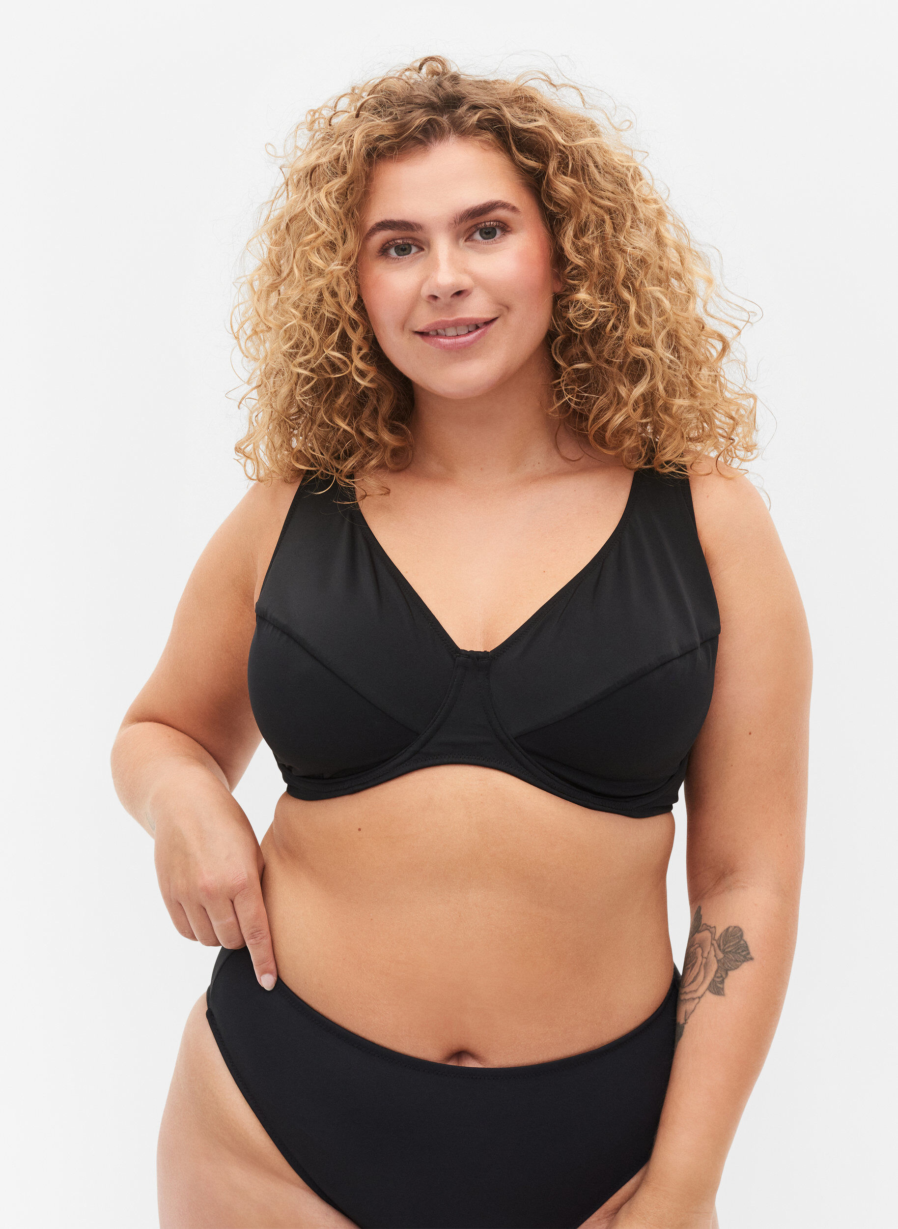Zizzi G&oacute;ra od bikini z fiszbinami, Black, Model image number 0