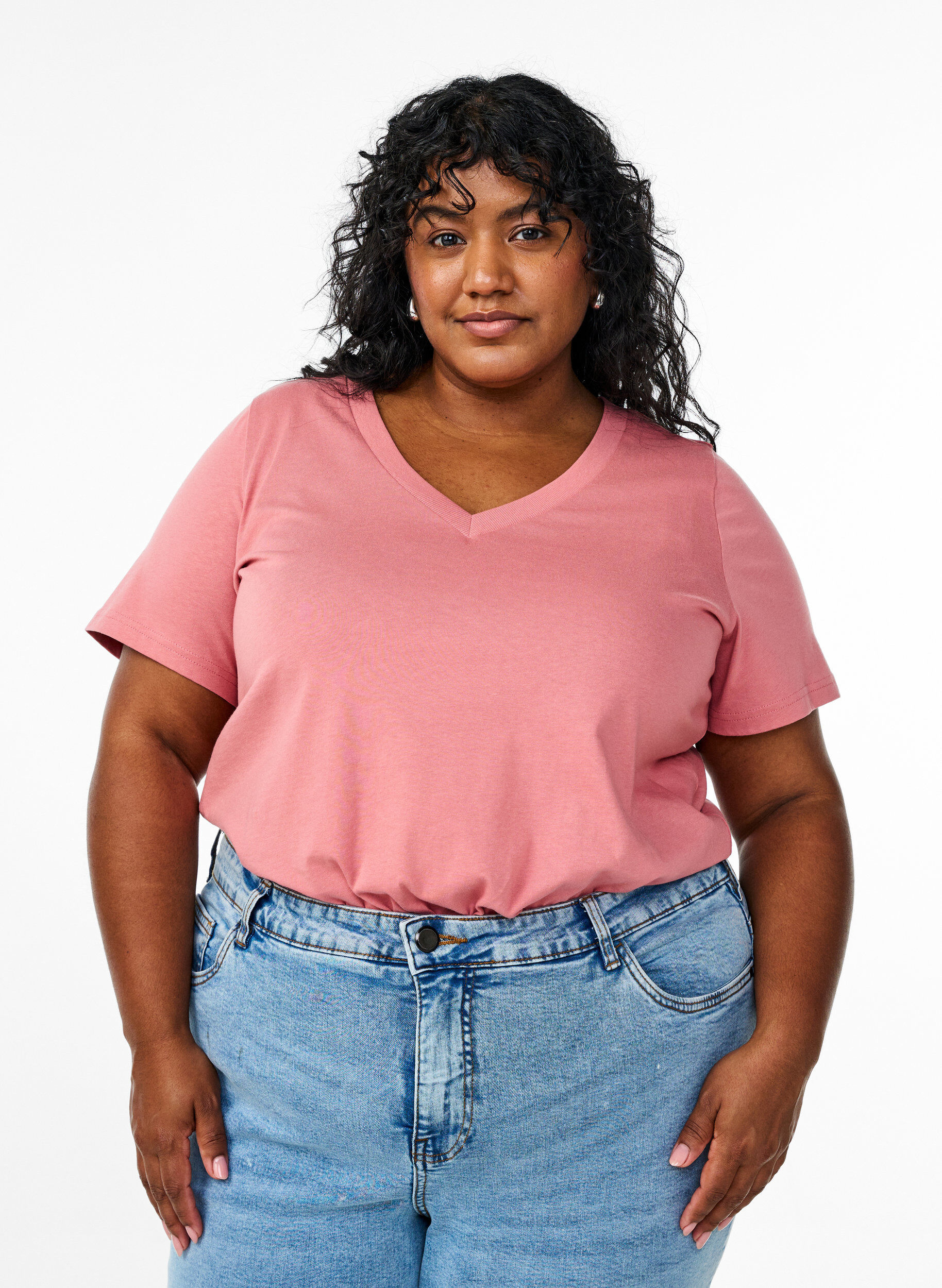 Zizzi Podstawowy bawelniany t-shirt z dekoltem w szpic, R&oacute;żowy, Model image number 0